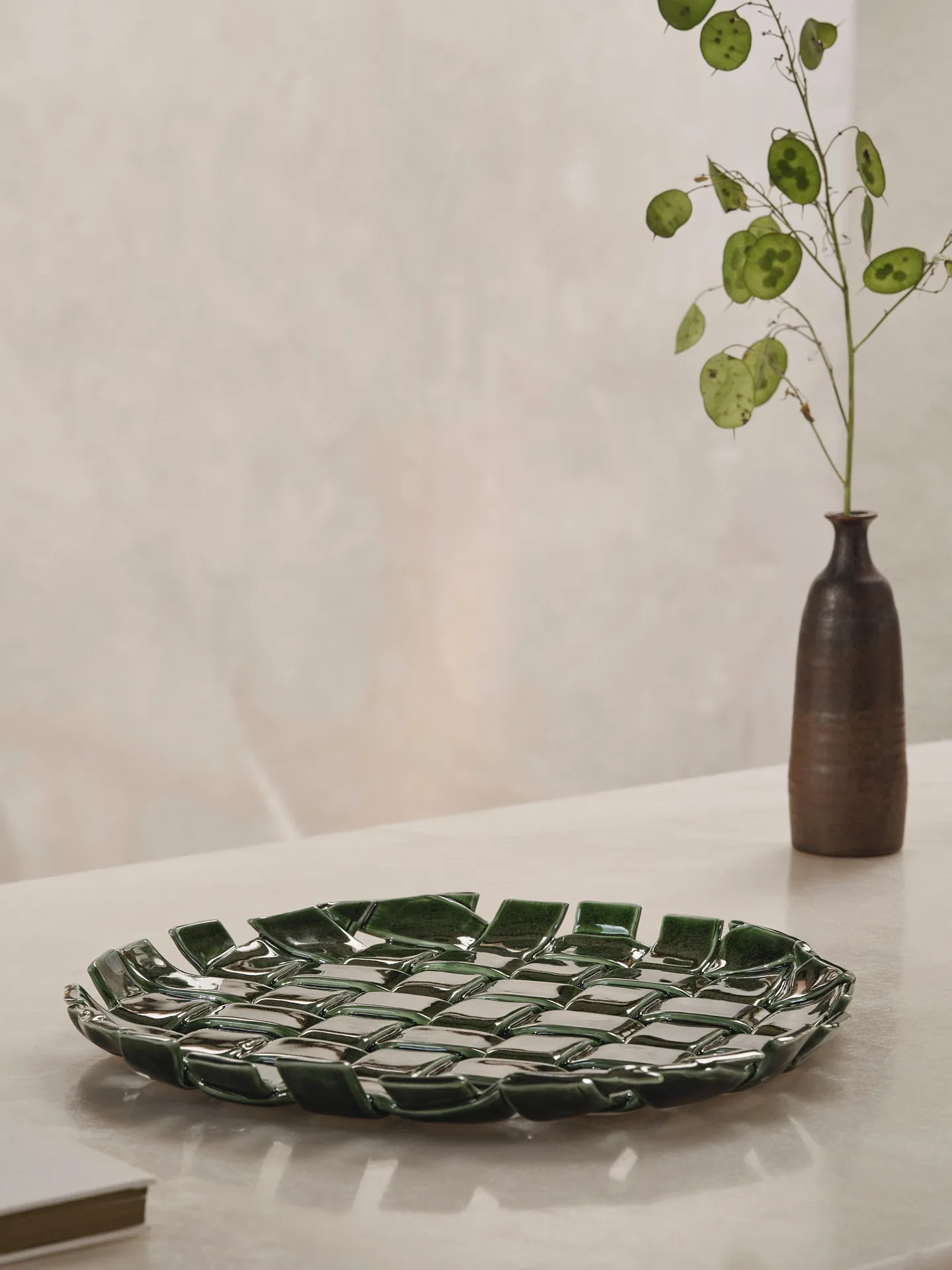 Plait plate Ø30 cm, Emerald green Ferm Living