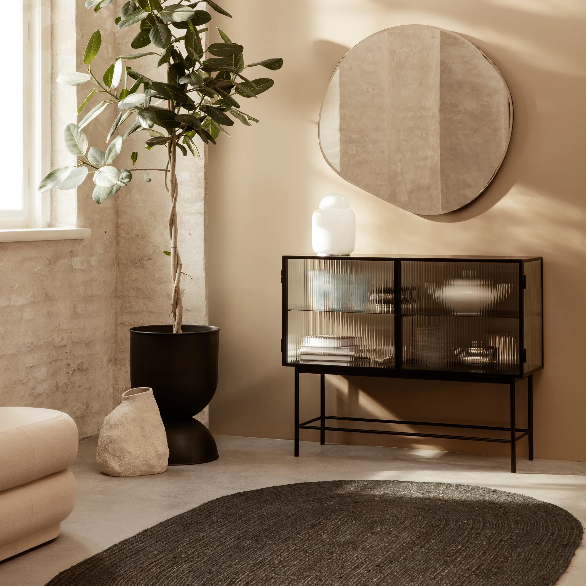 Pond mirror extra large, brass Ferm Living