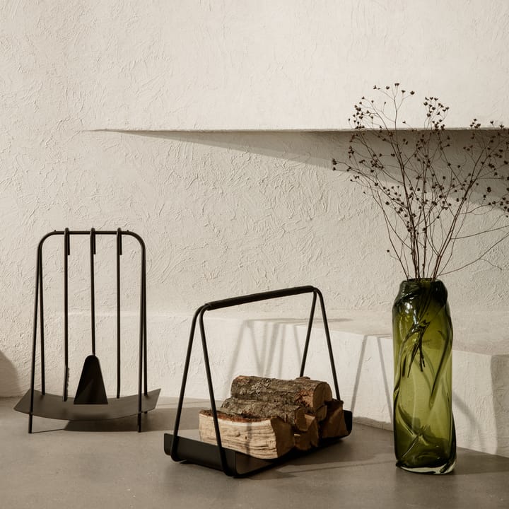 Port firewood basket, black Ferm Living