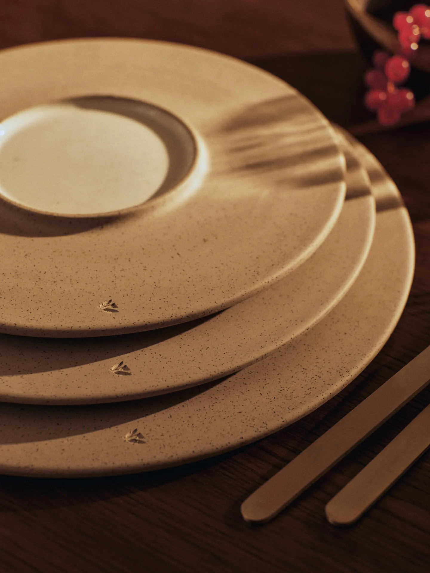 Sonae plate 2-pack, Grey-white, Ø28 cm Ferm Living