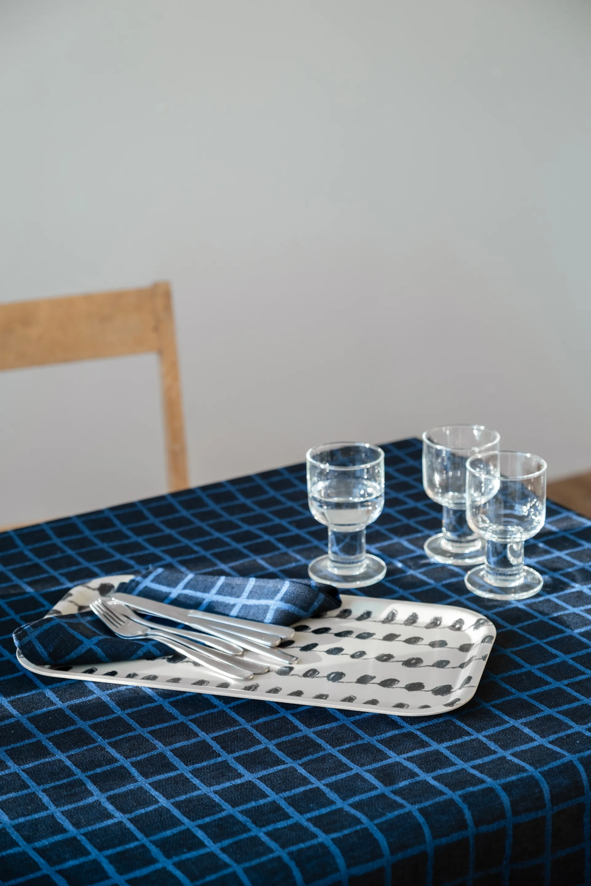 Dot tray 22x43 cm, Black-white Fine Little Day