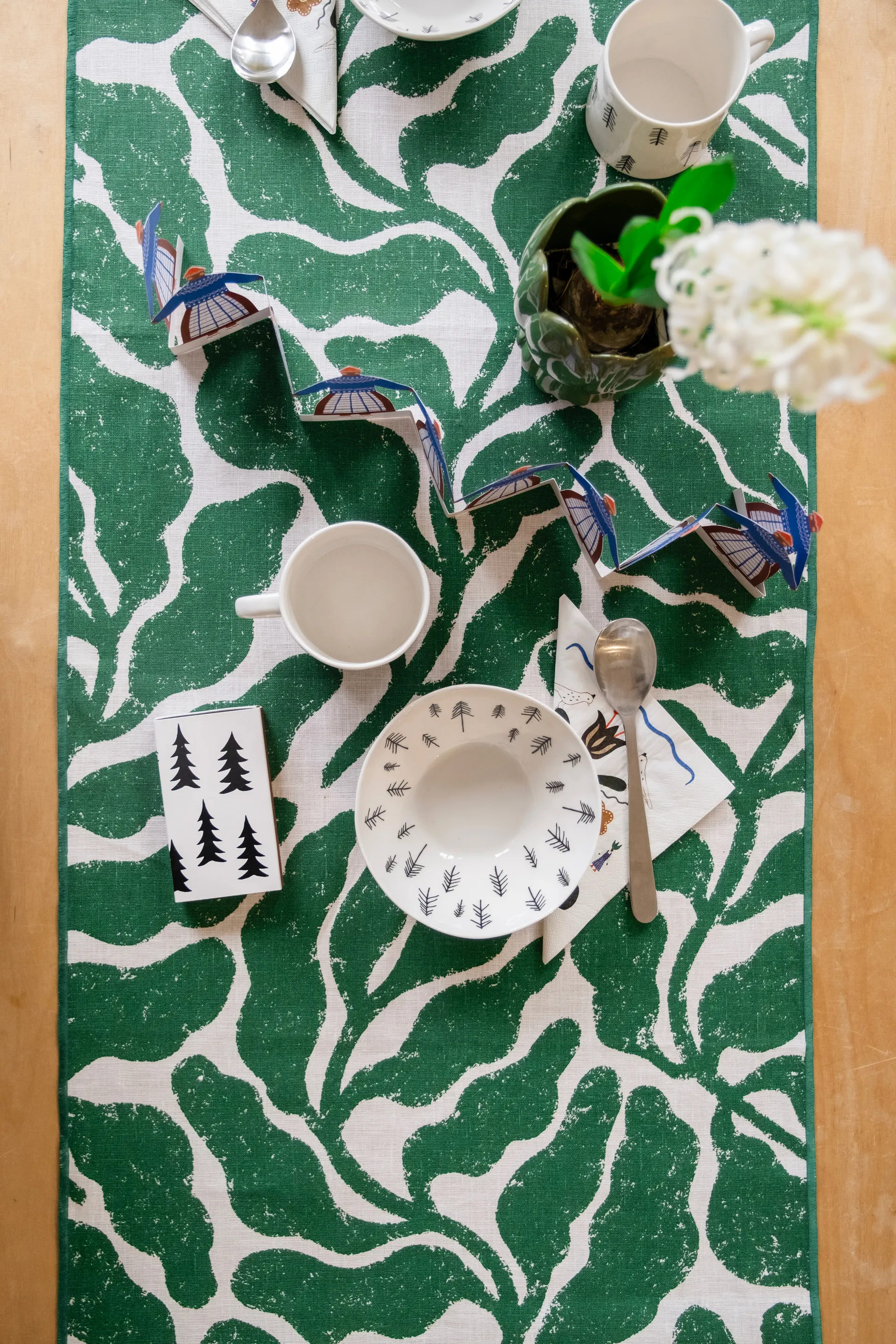 Leaves runner, Green, 45x180 cm Fine Little Day
