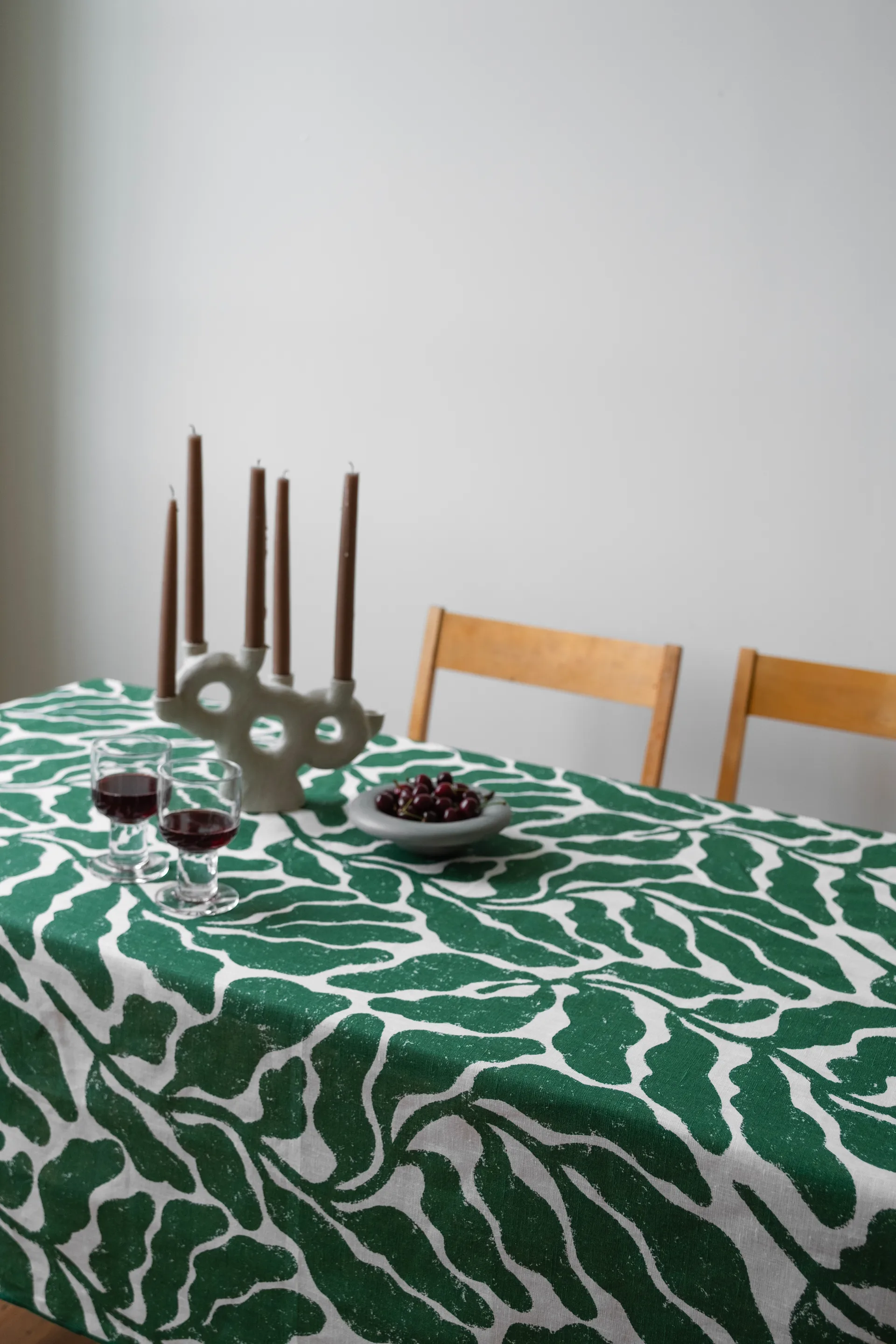 Leaves tablecloth, Green, 149x250 cm Fine Little Day