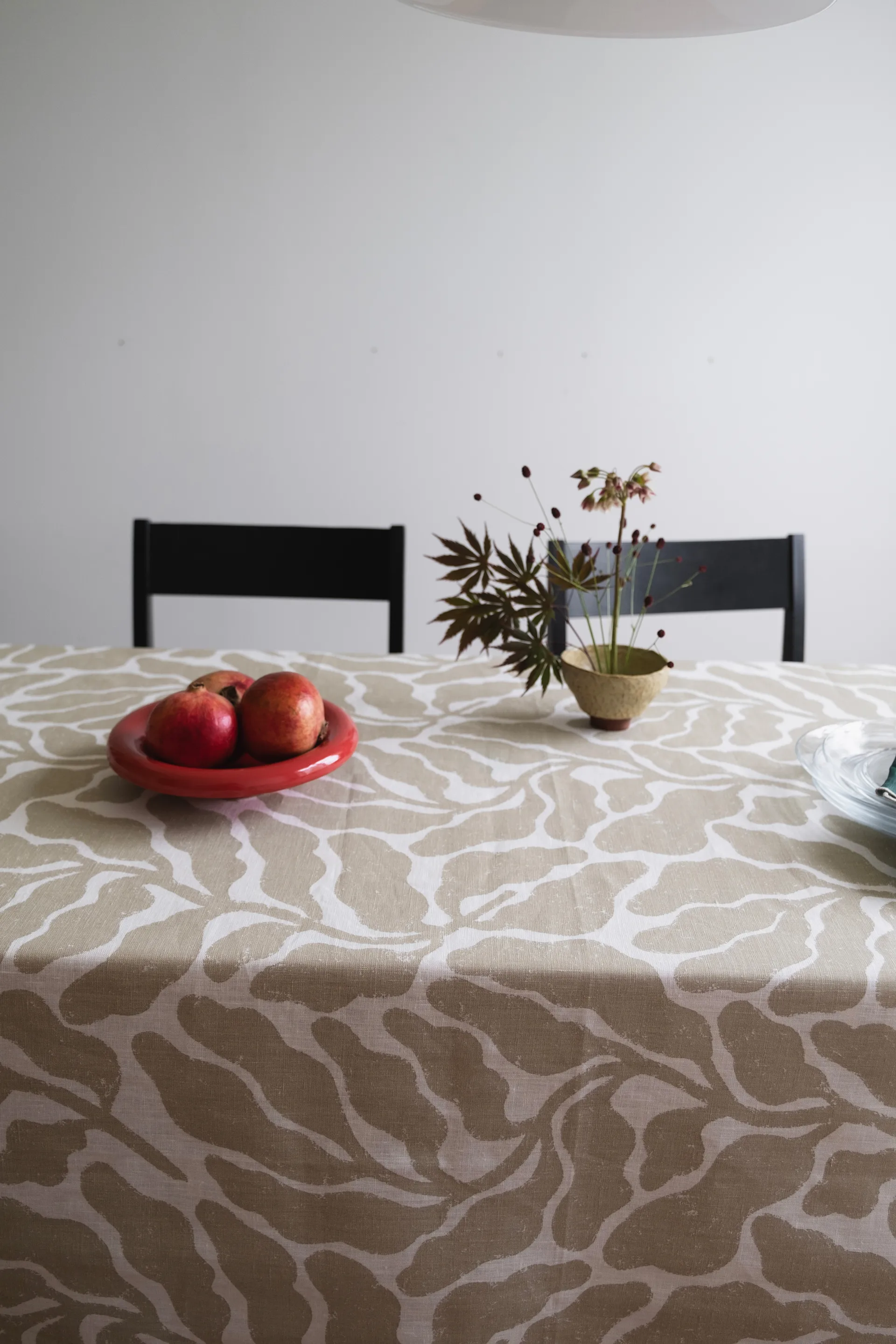Leaves tablecloth, Sand, 149x250 cm Fine Little Day