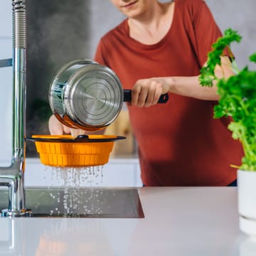 Functional Form colander - Black - Fiskars