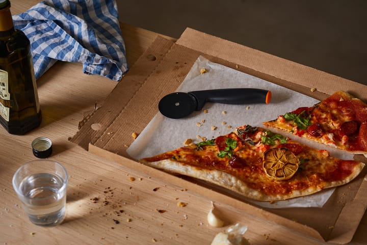 Functional Form pizza cutter, Black Fiskars