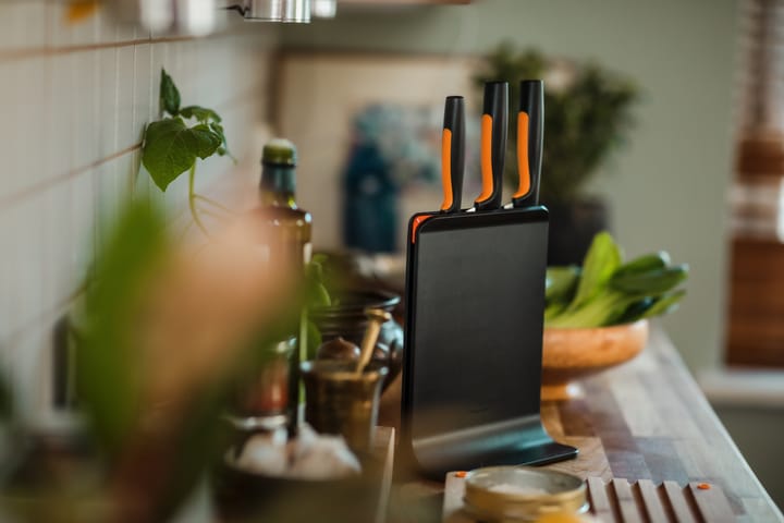 Functional Form plastic knife block with 3 knives, 4 pieces Fiskars