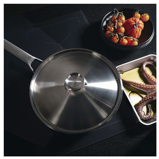 Taiten saucepan with lid, 26 cm Fiskars