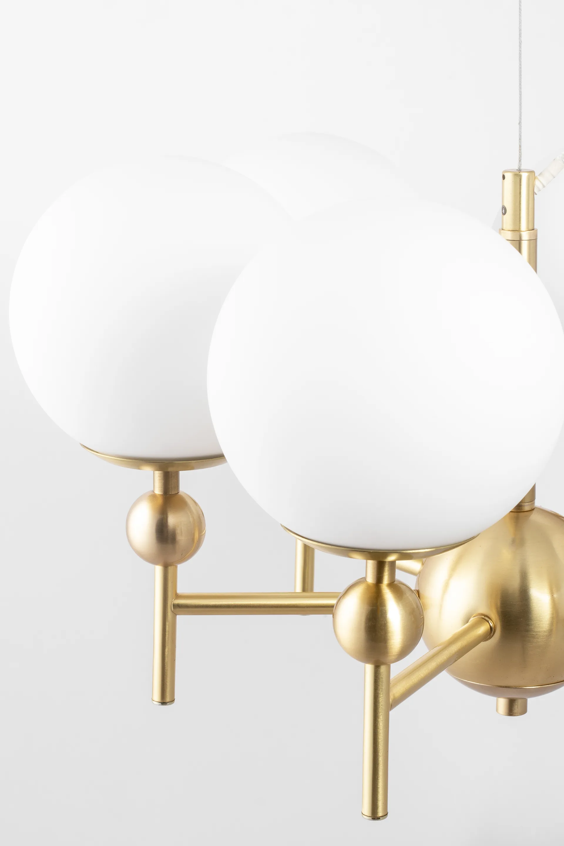 Astrid pendant lamp Ø50 cm, Brushed brass-white Globen Lighting