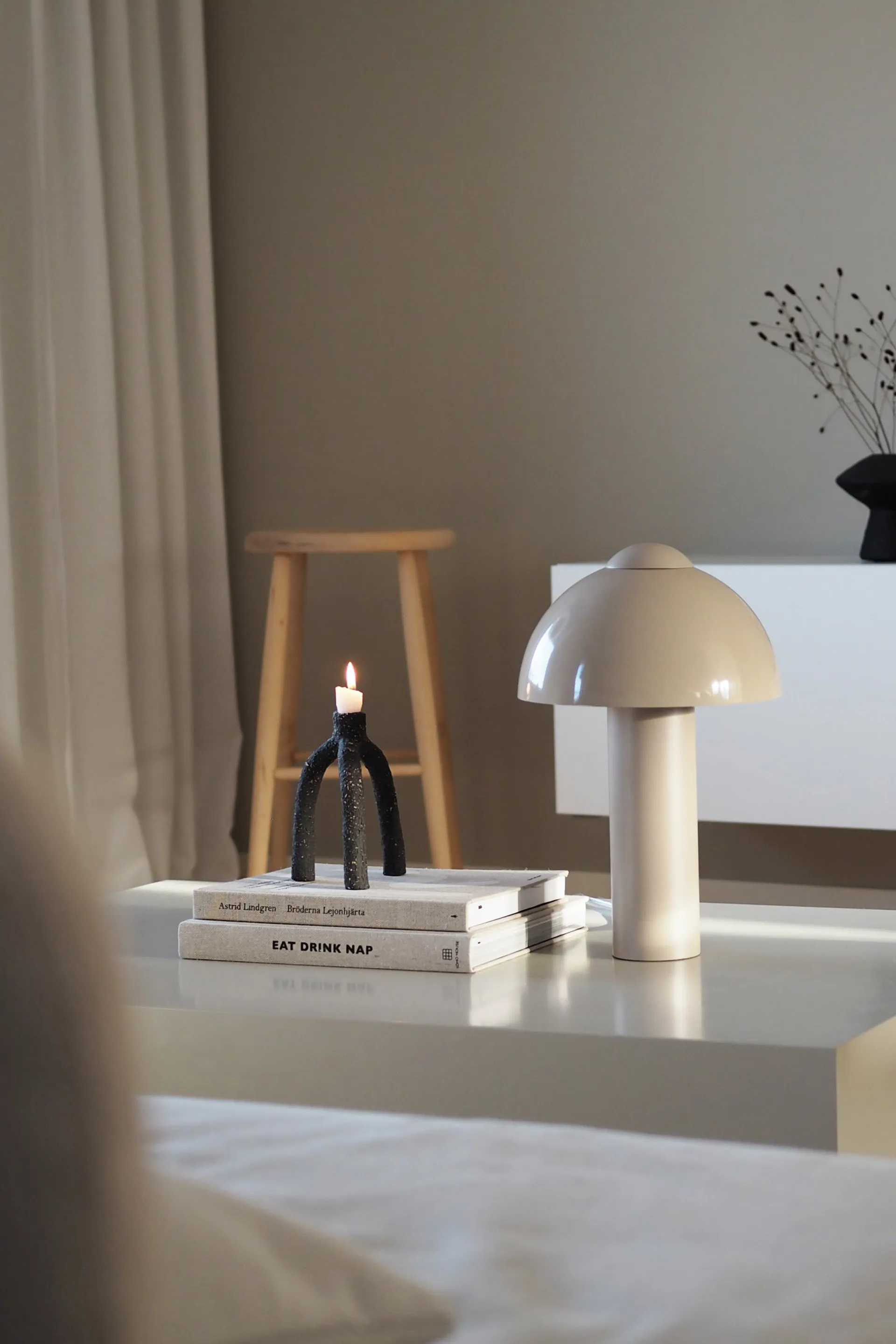 Buddy 23 table lamp 36 cm, Sand Globen Lighting