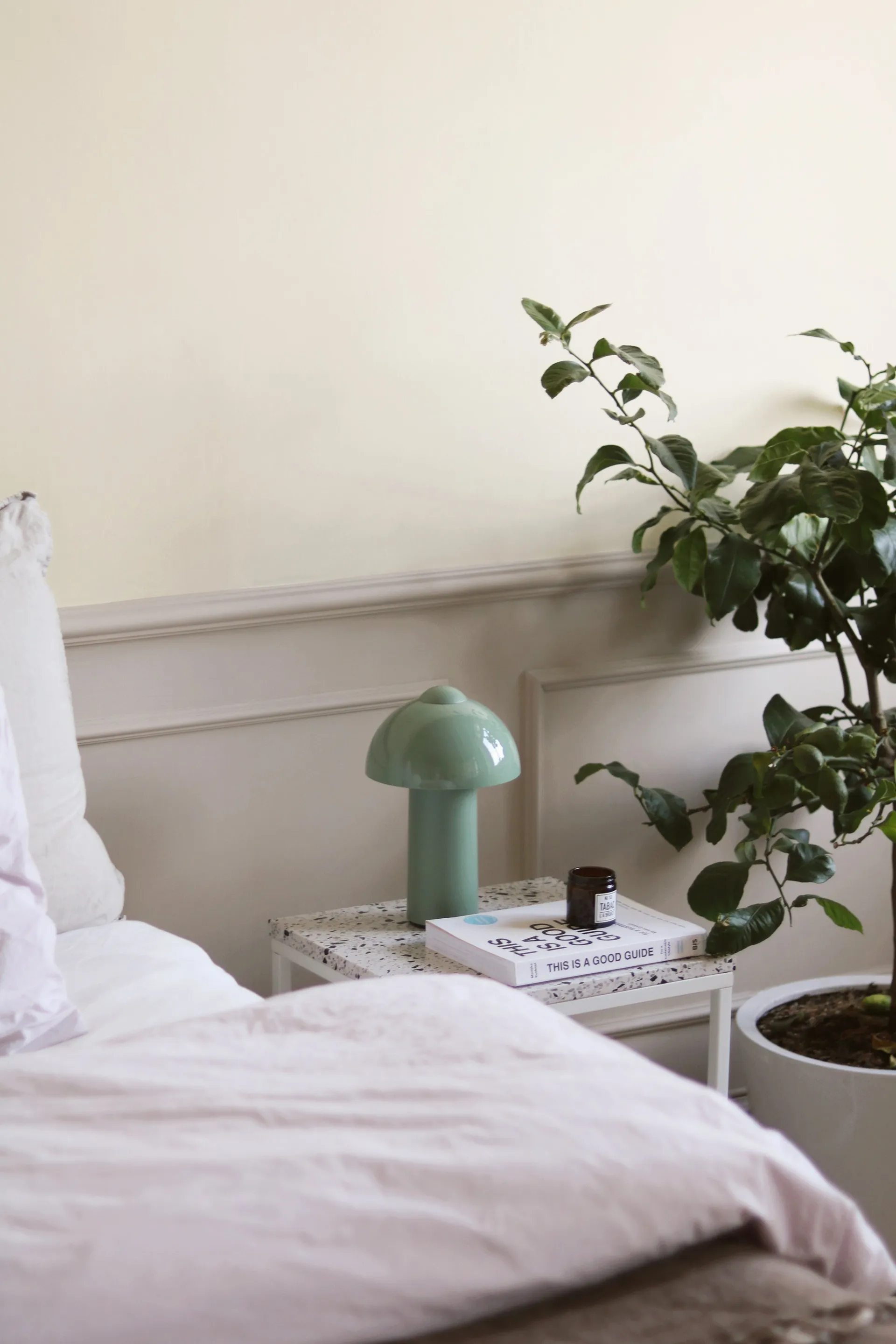 Buddy portable table lamp, Green Globen Lighting