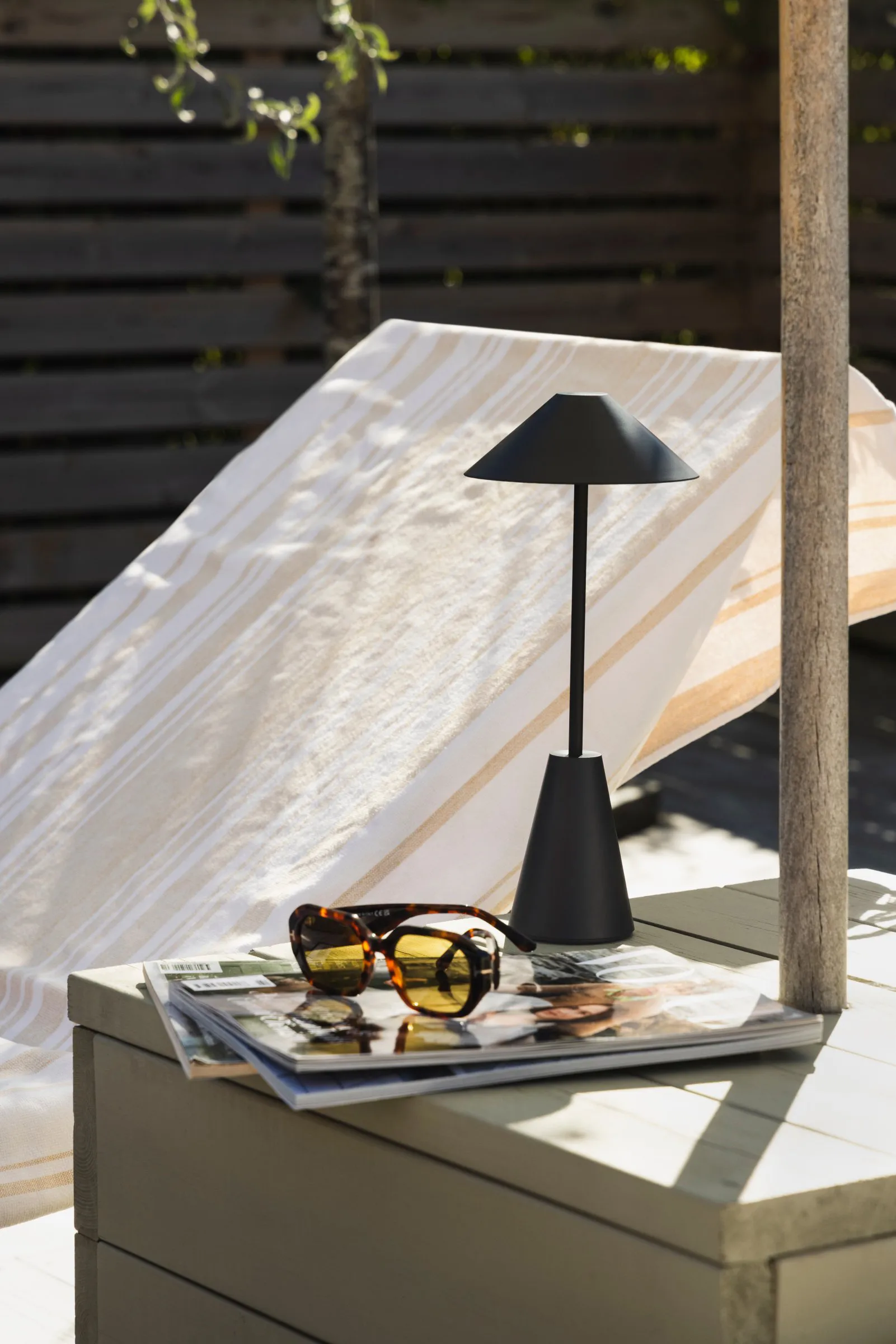 Cannes 32 portable table lamp, Black Globen Lighting