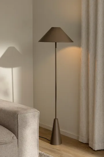Cannes floor lamp 140 cm - Mocha - Globen Lighting