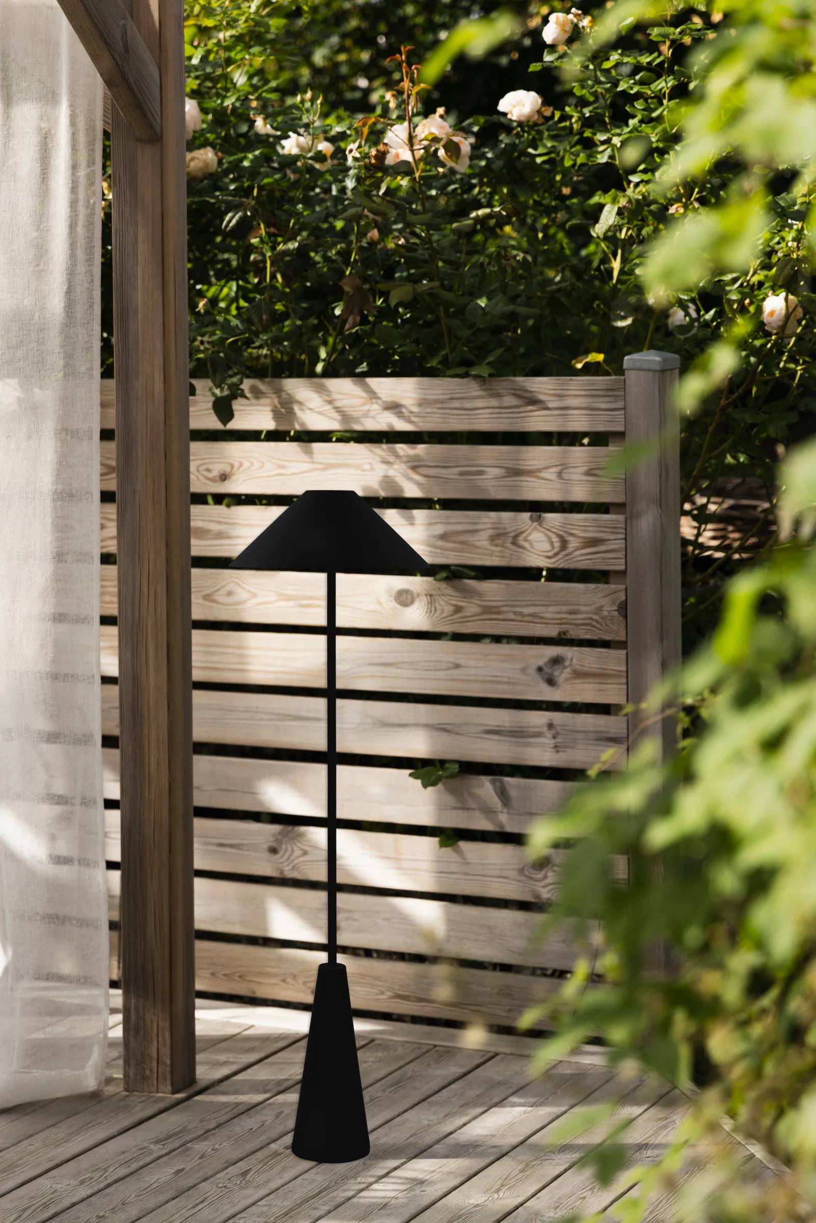 Cannes portable floor lamp, Black Globen Lighting