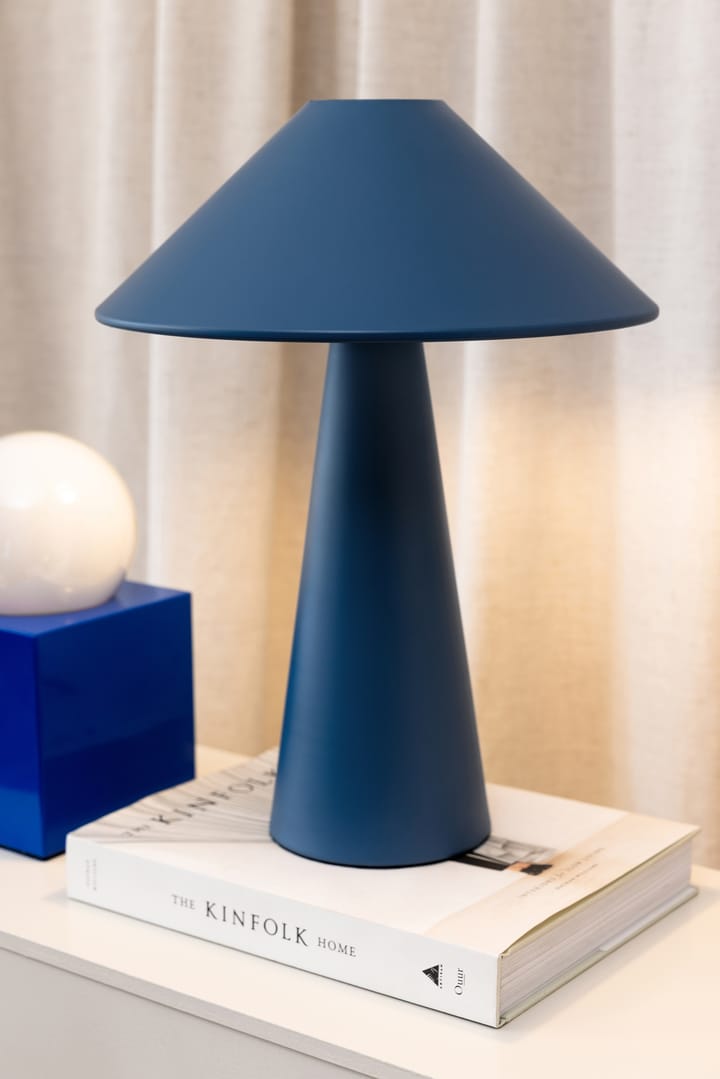 Cannes table lamp, Blue Globen Lighting