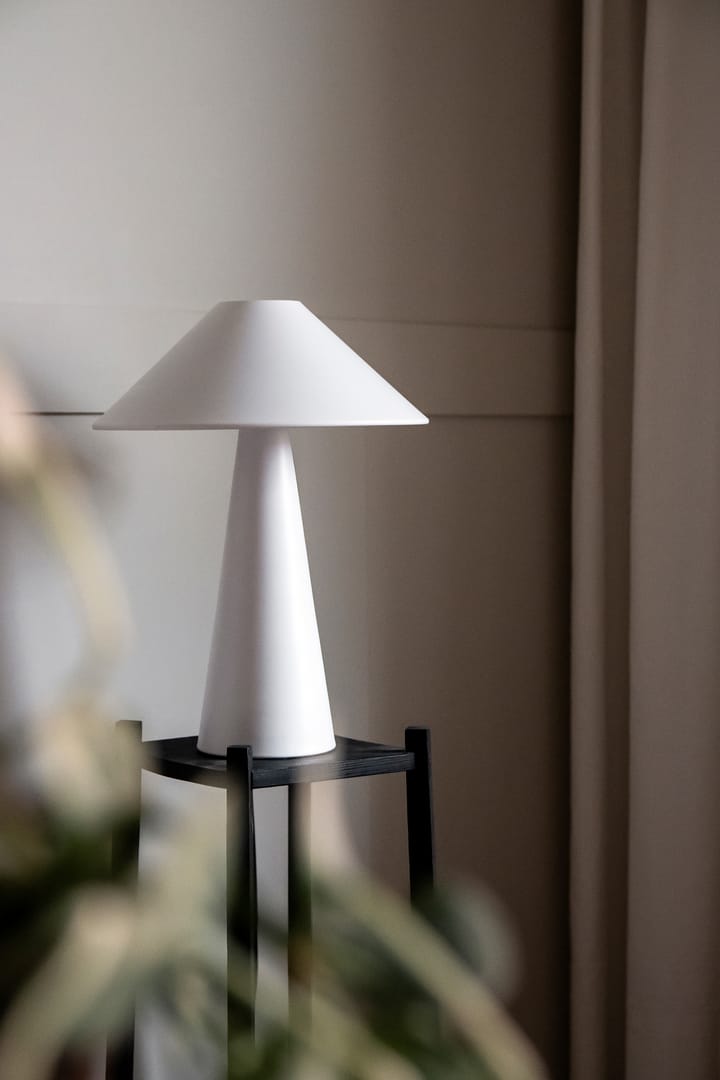 Cannes table lamp, White Globen Lighting