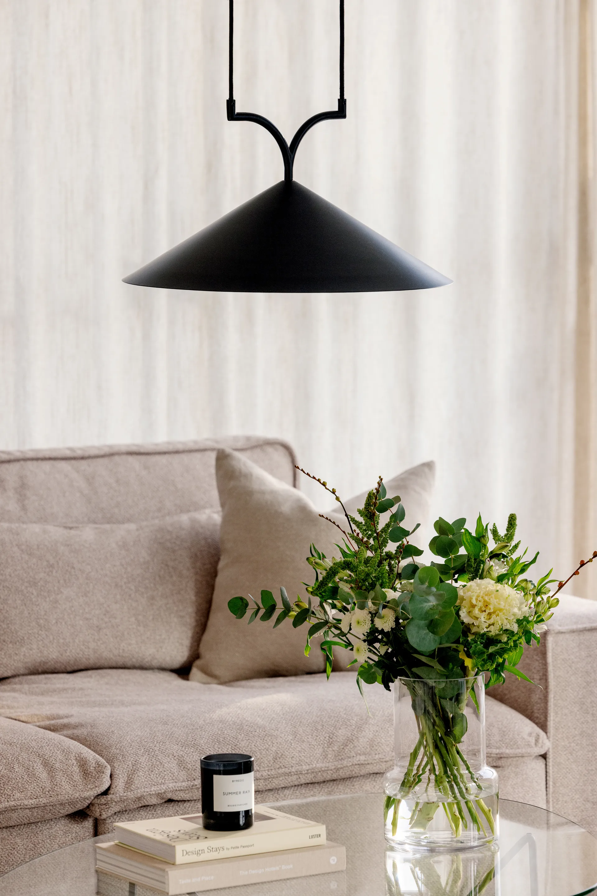 Curve pendant 50, Black Globen Lighting