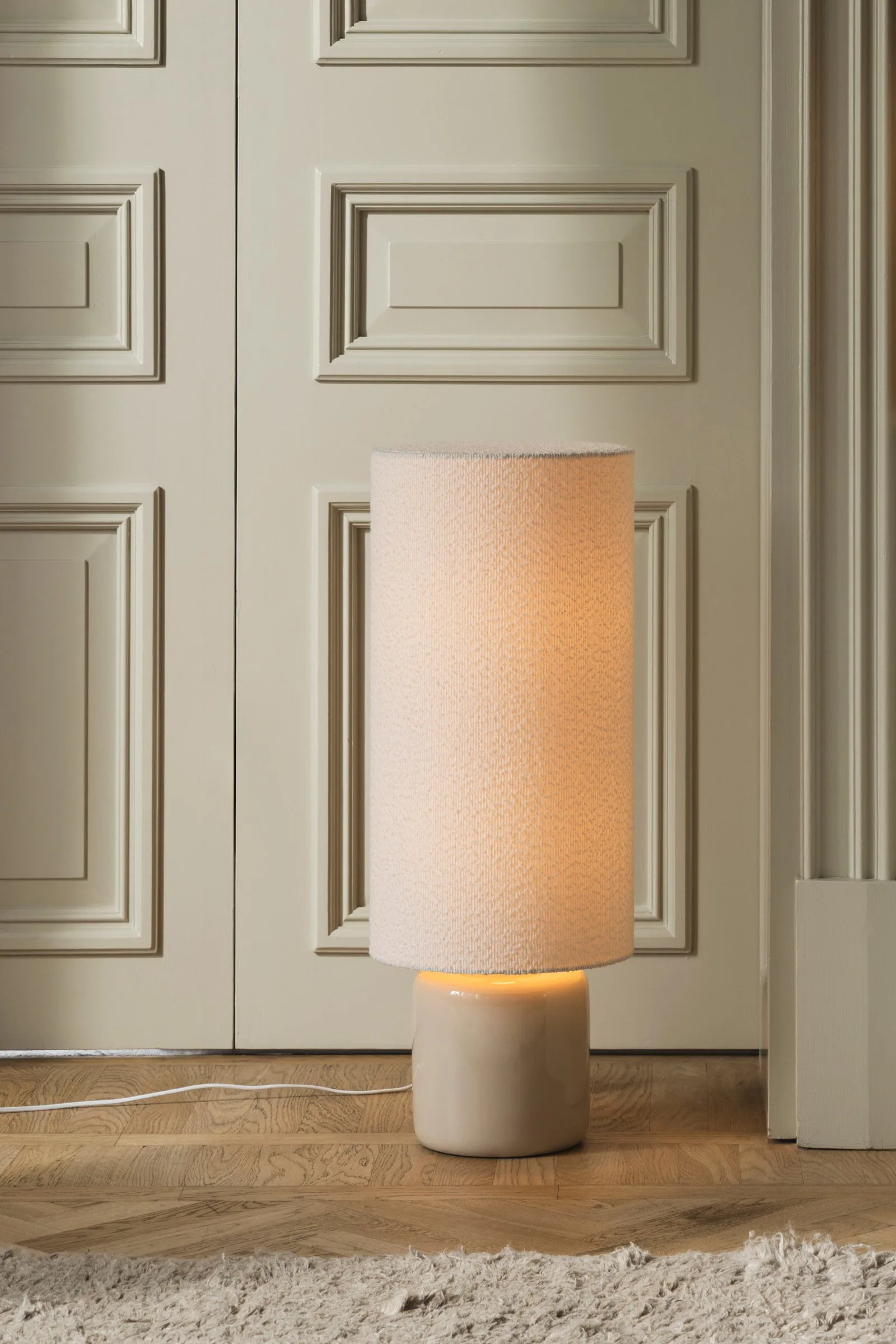 Florian floor lamp, White bouclé/beige, Ø30x80 cm Globen Lighting