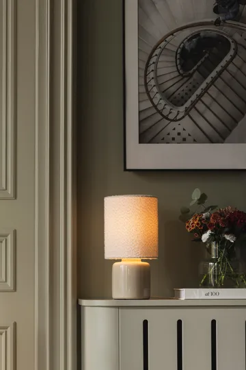 Florian table lamp - White bouclé/beige, Ø20x39 cm - Globen Lighting