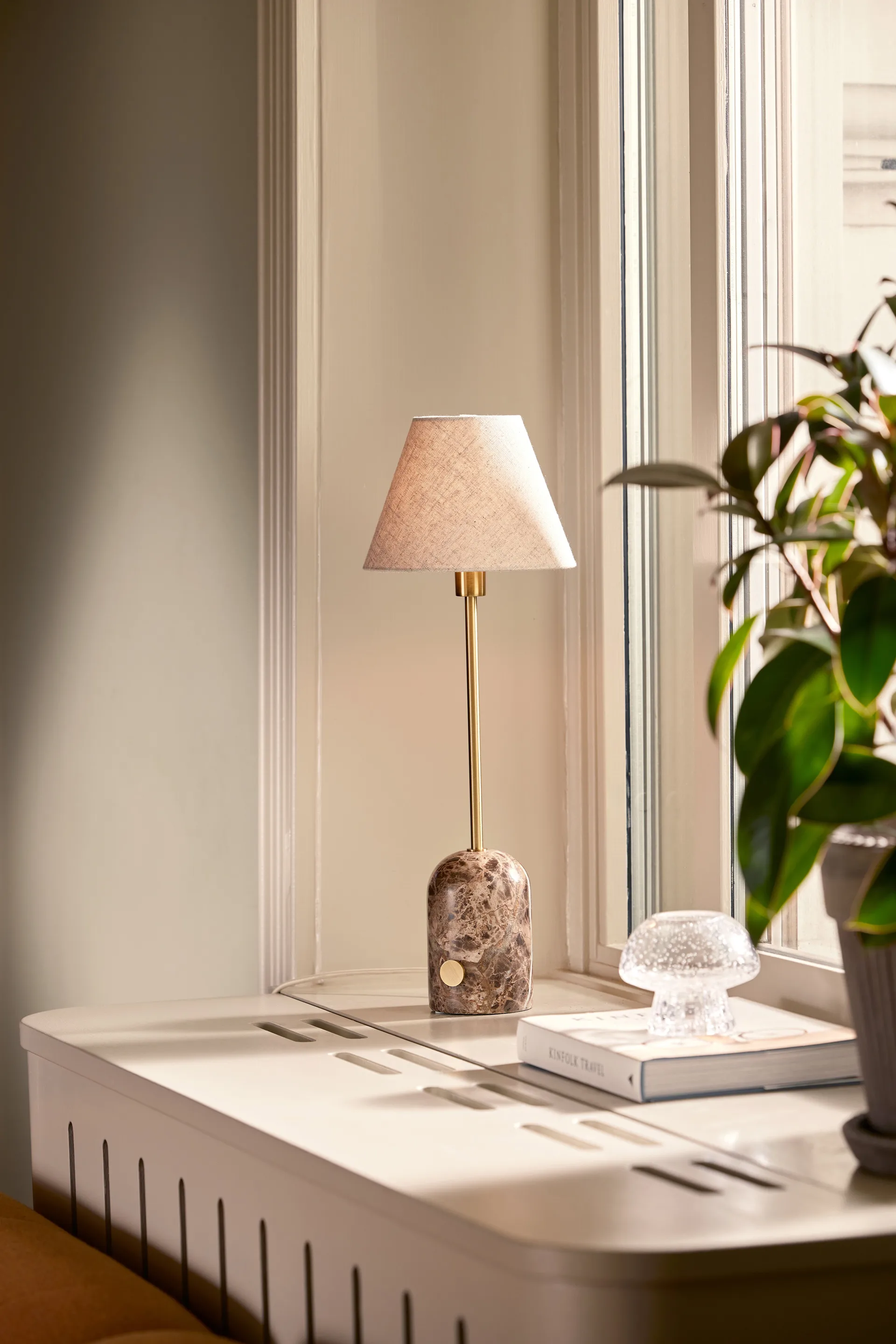 Gino 20 table lamp, Brown Globen Lighting