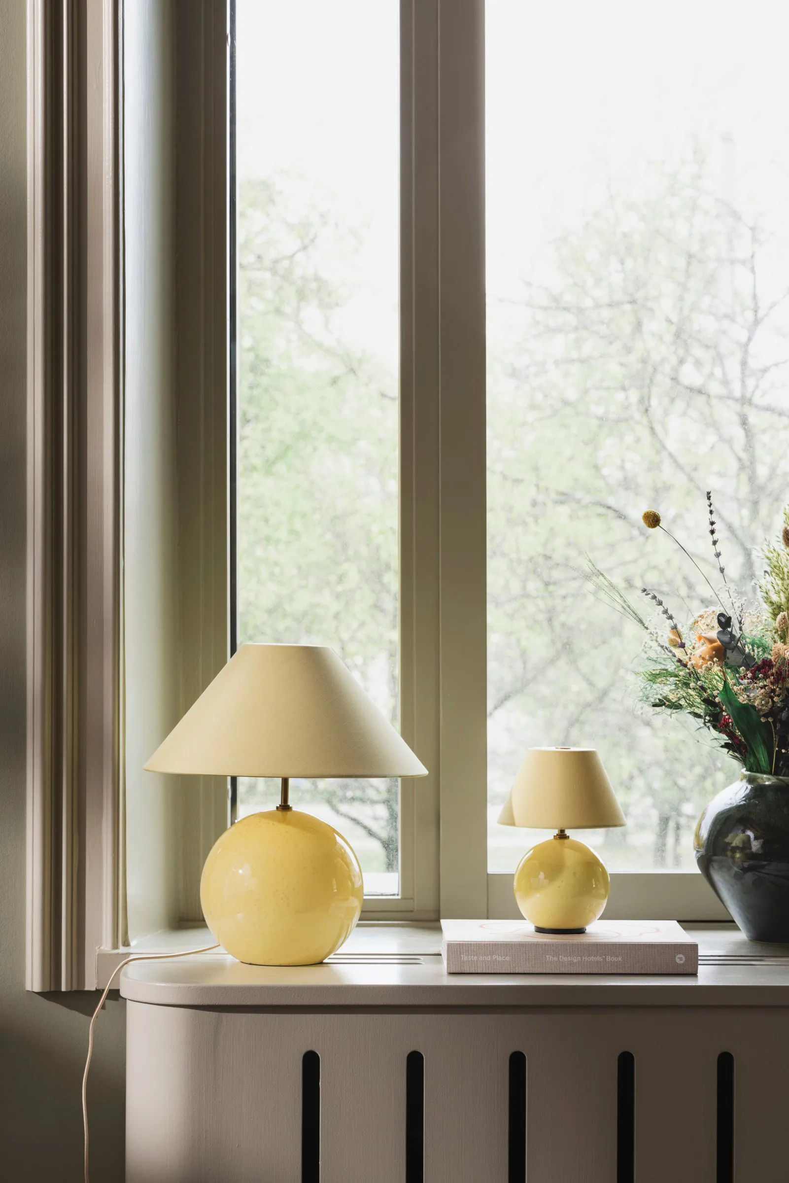 Iris 35 table lamp 39 cm, Butter yellow Globen Lighting