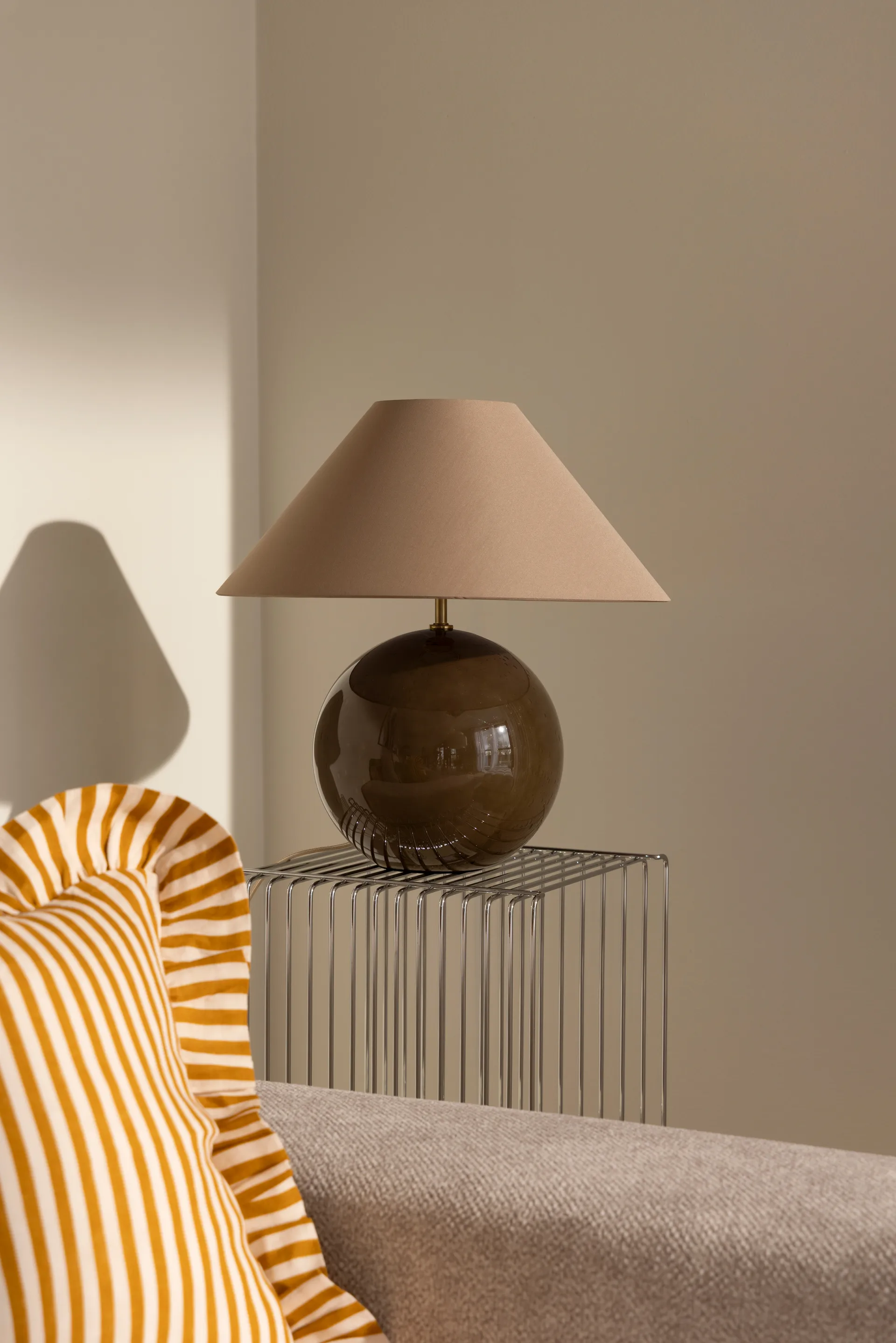 Iris 45 table lamp, Mocha Globen Lighting