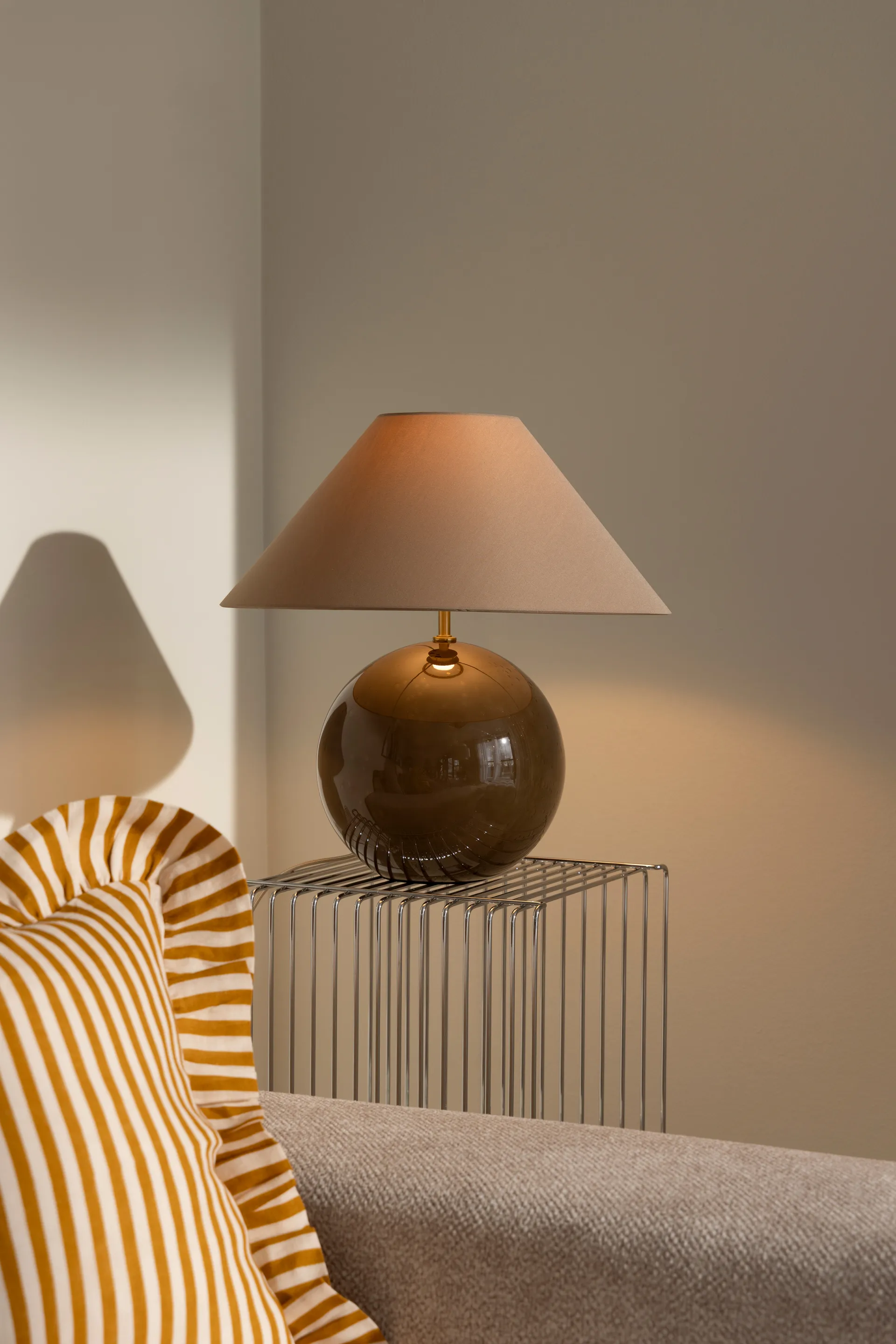 Iris 45 table lamp, Mocha Globen Lighting