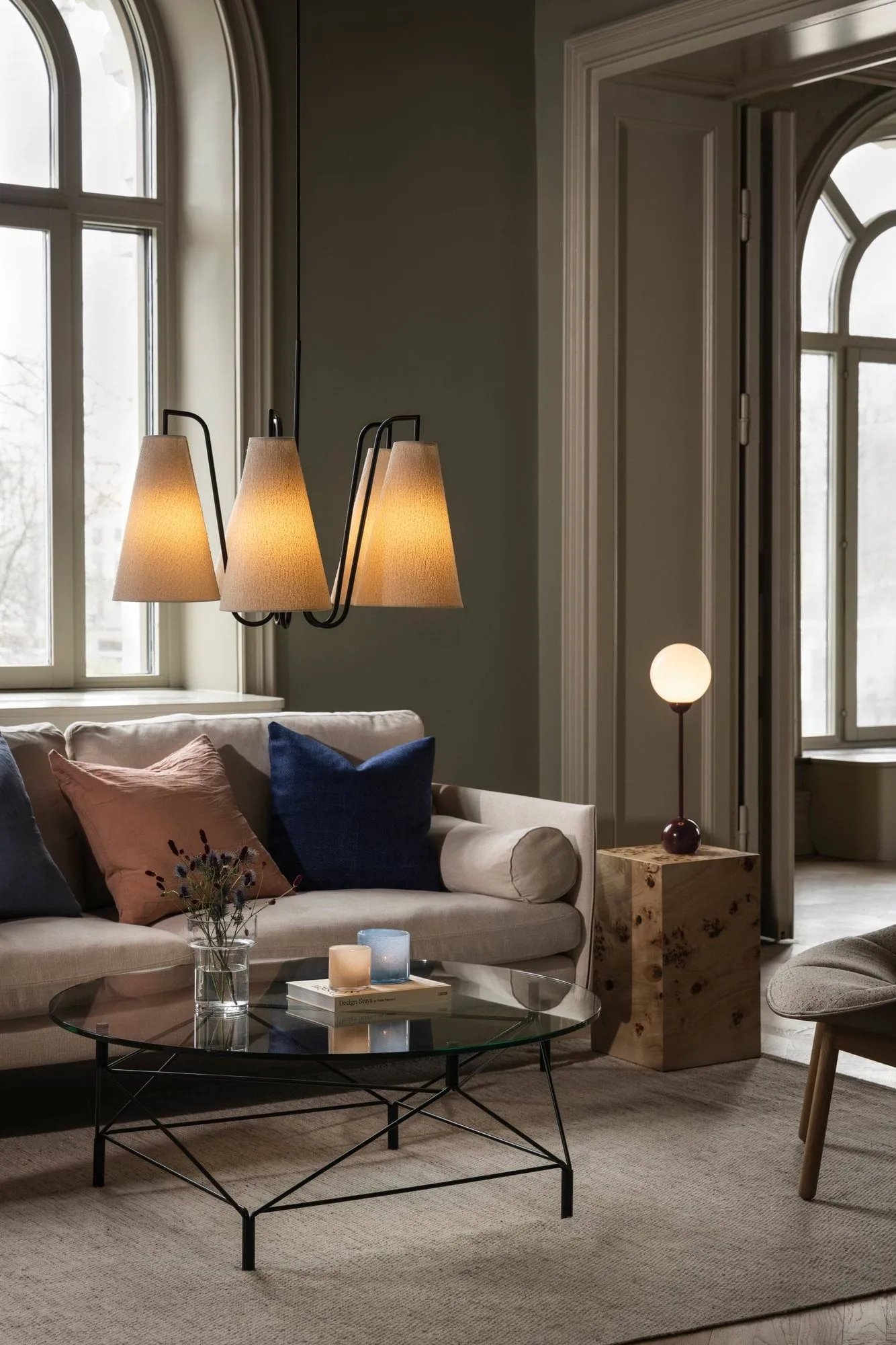 Lou pendant lamp, 5, white bouclé-black, 67x67 cm Globen Lighting