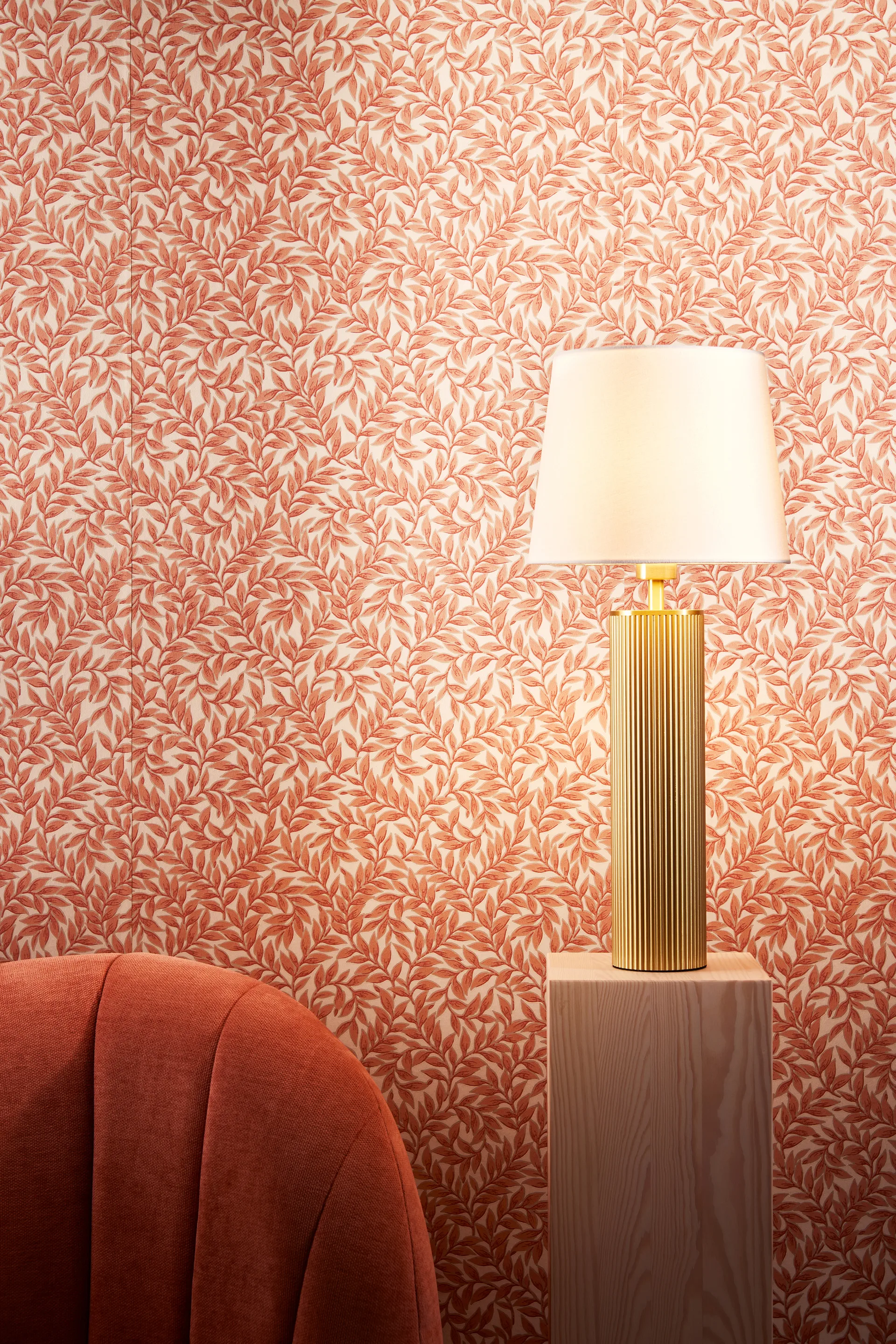 Rib 8 table lamp, Brushed brass Globen Lighting