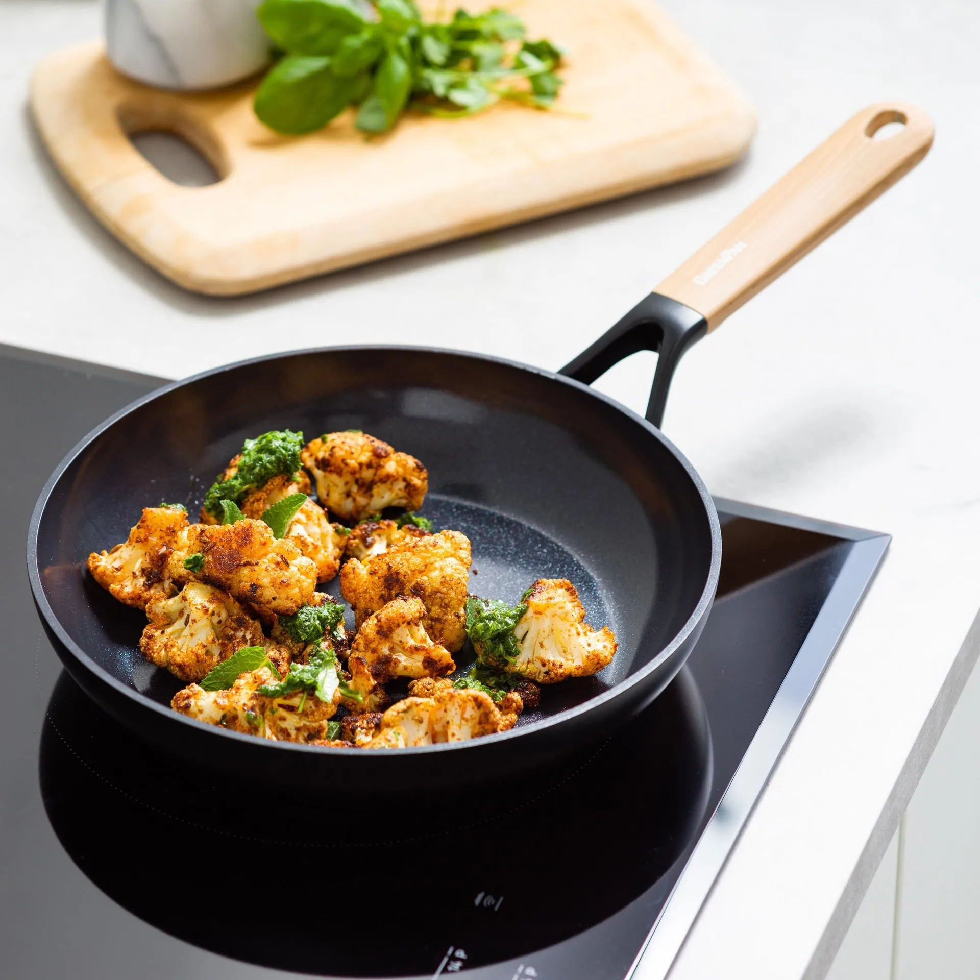 Eco Smartshape frying pan 24 cm, Light wood GreenPan