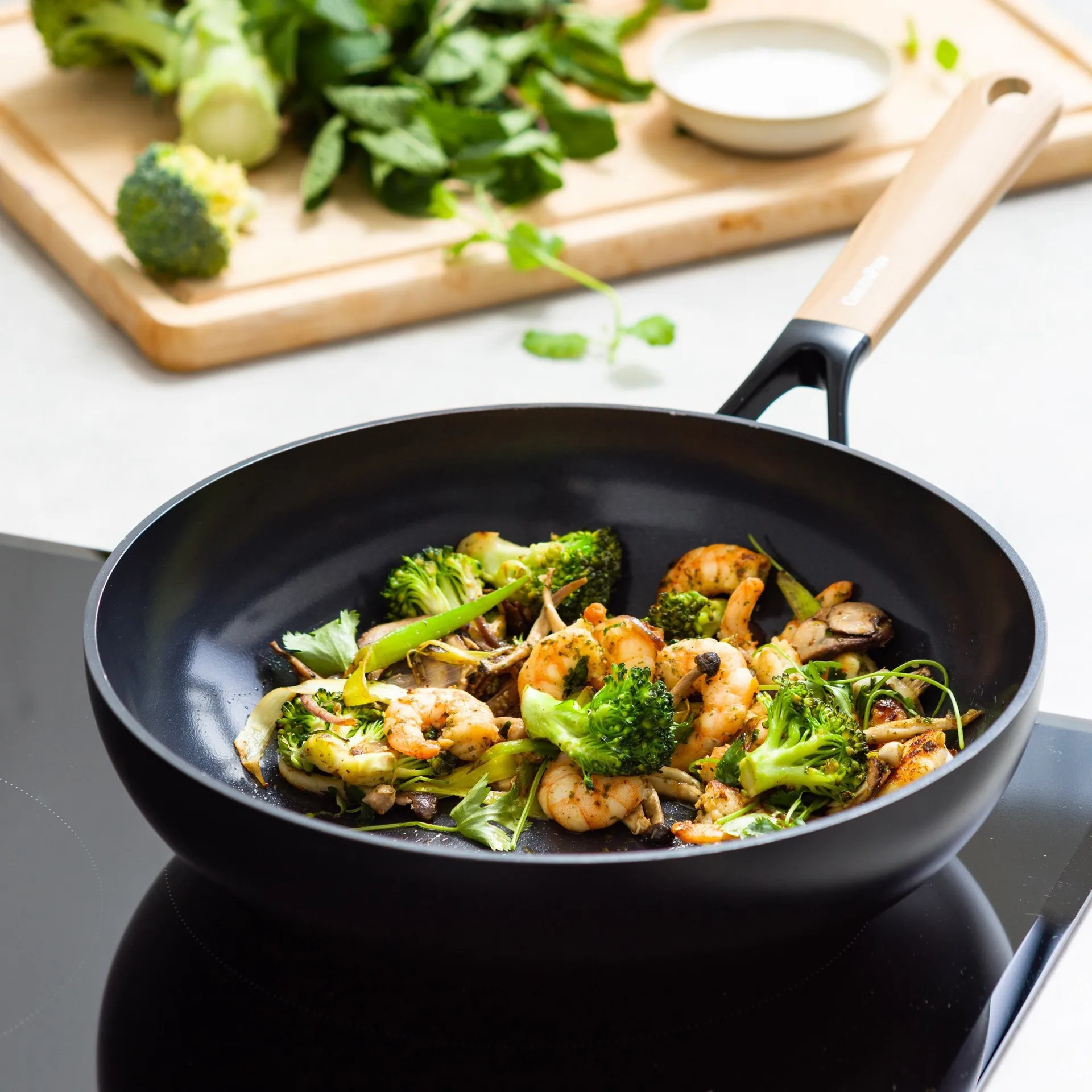 Eco Smartshape wok 28 cm, Light wood GreenPan