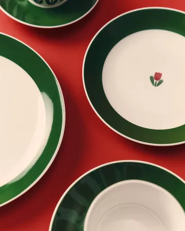 JULIANA plate - Red, without rim, Ø18 cm - Gustafsbergs Porslinsfabrik
