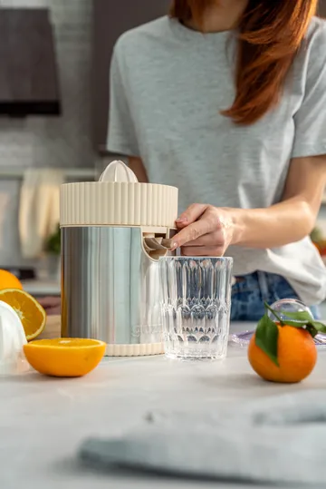 Sous Chef electric juicer - Cream - Guzzini