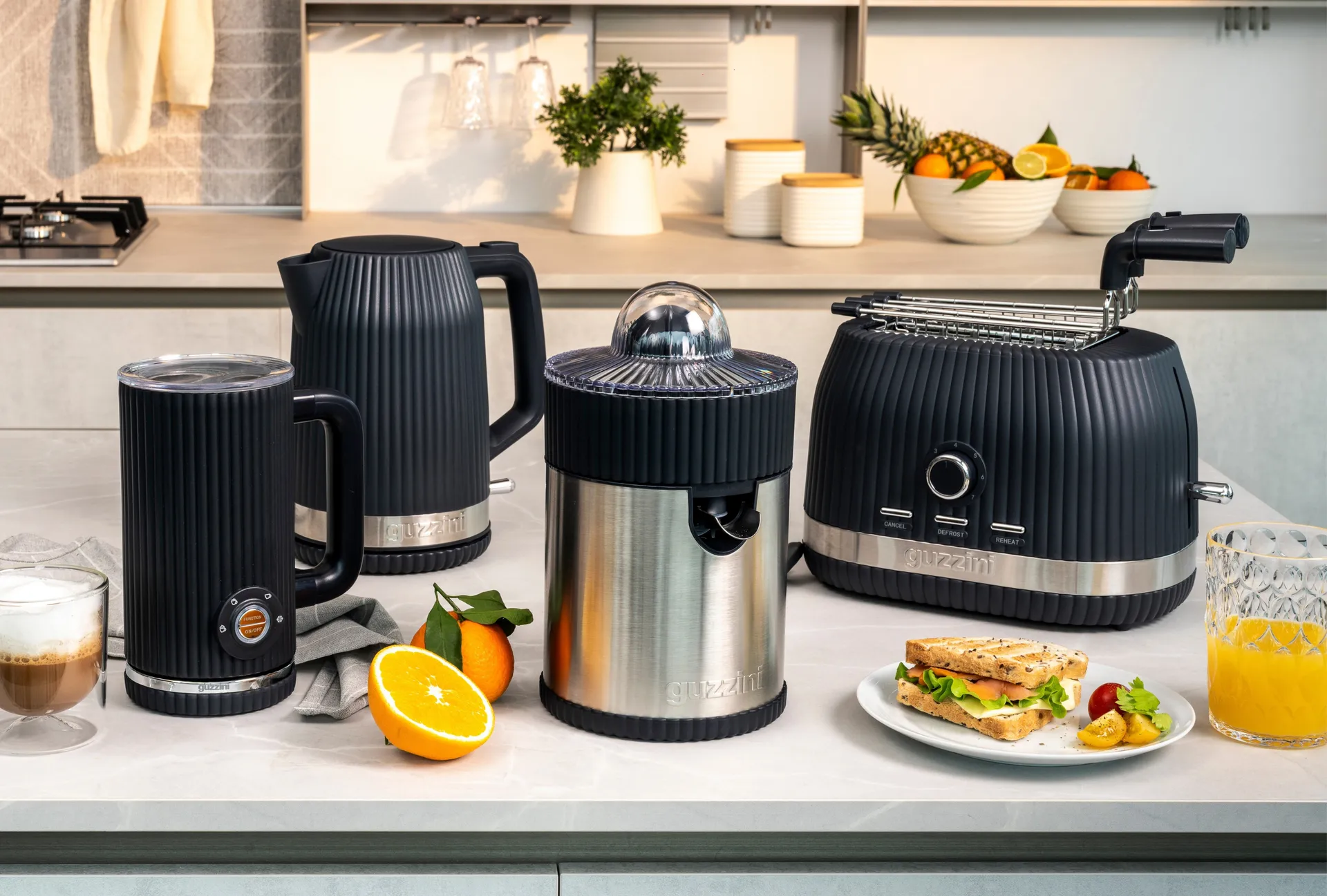 Sous Chef electric juicer, Grey Guzzini