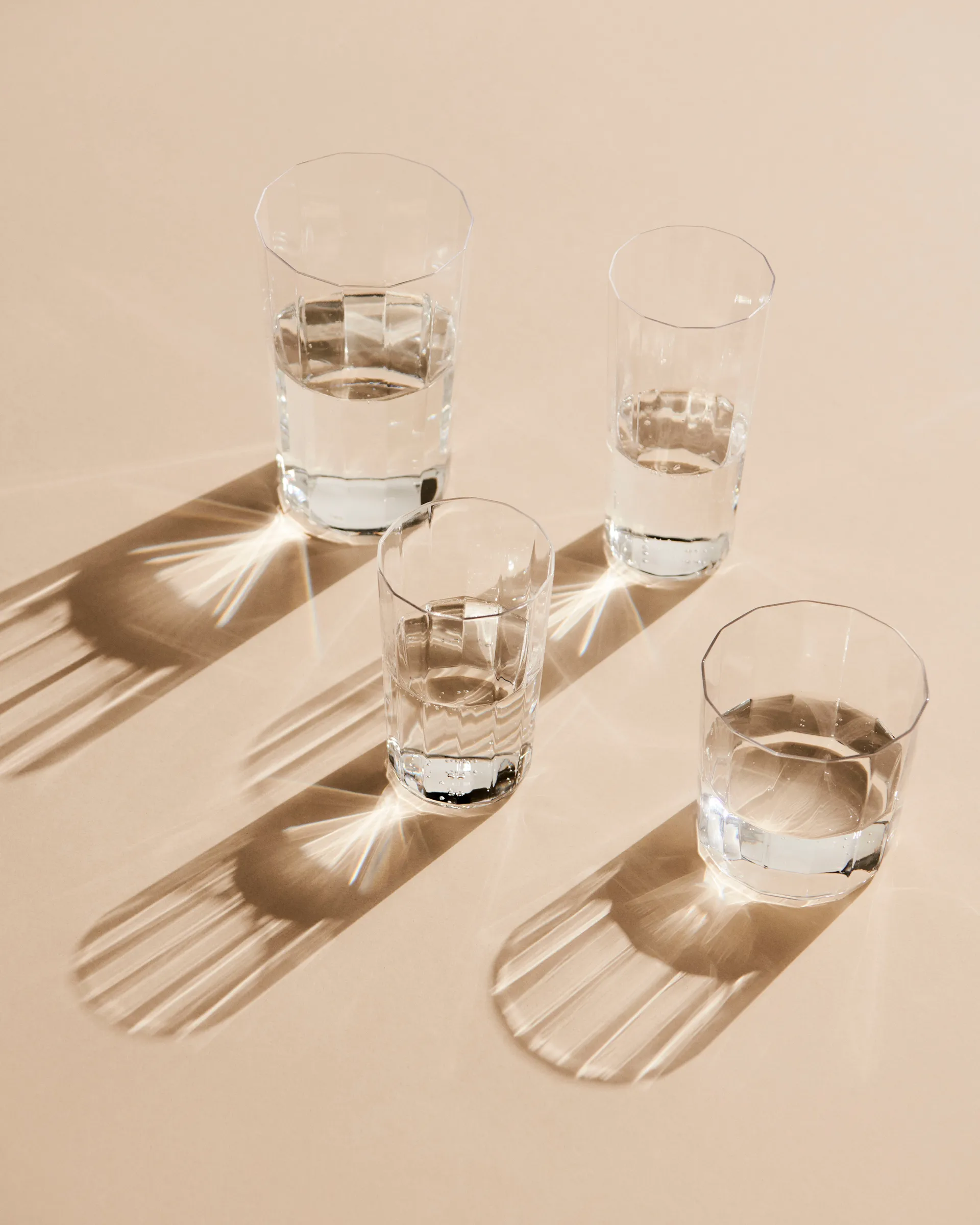 Angle drinking glass, Wide 7,5 cm HAY