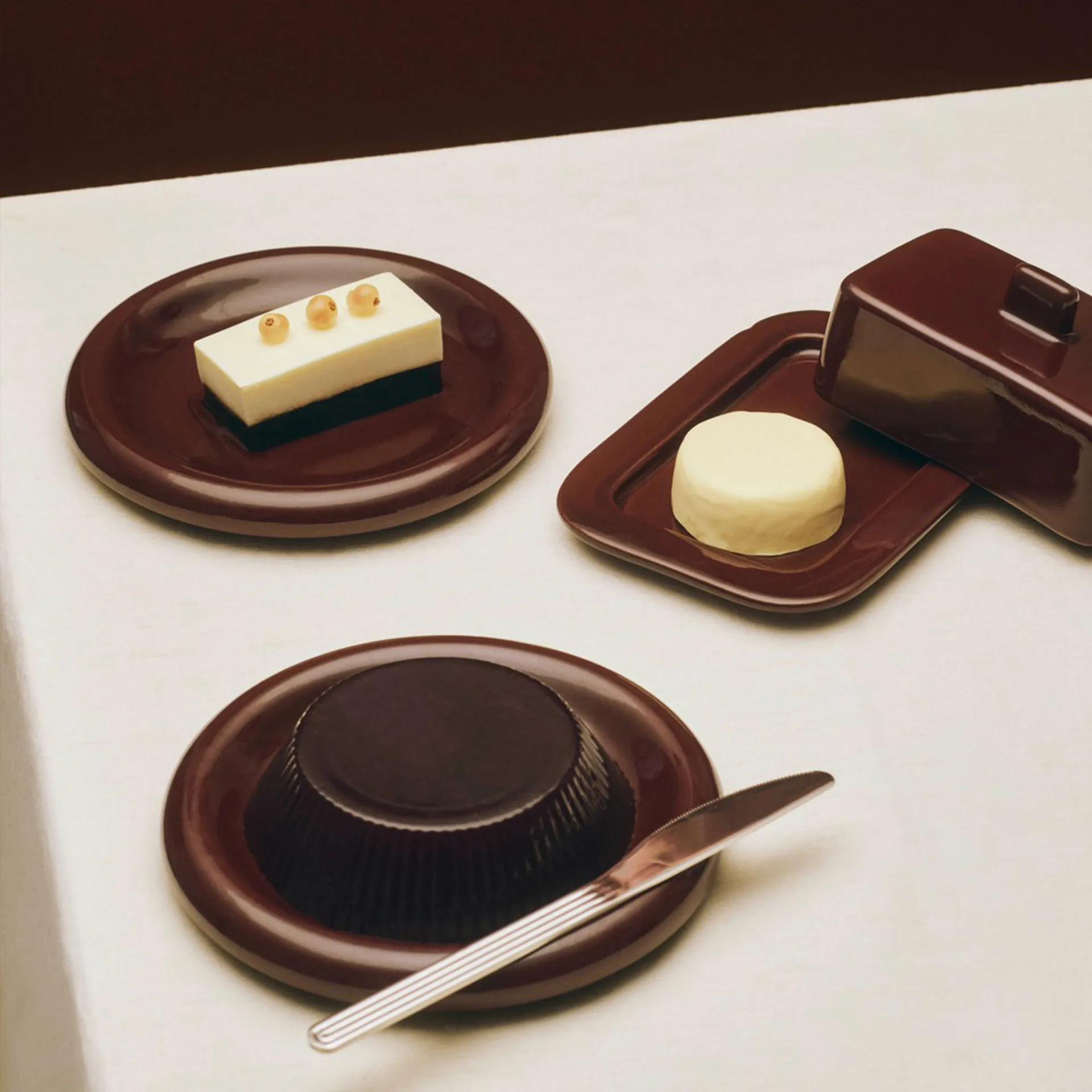 Barro plate, Burgundy, Ø18 cm, 2-pack HAY