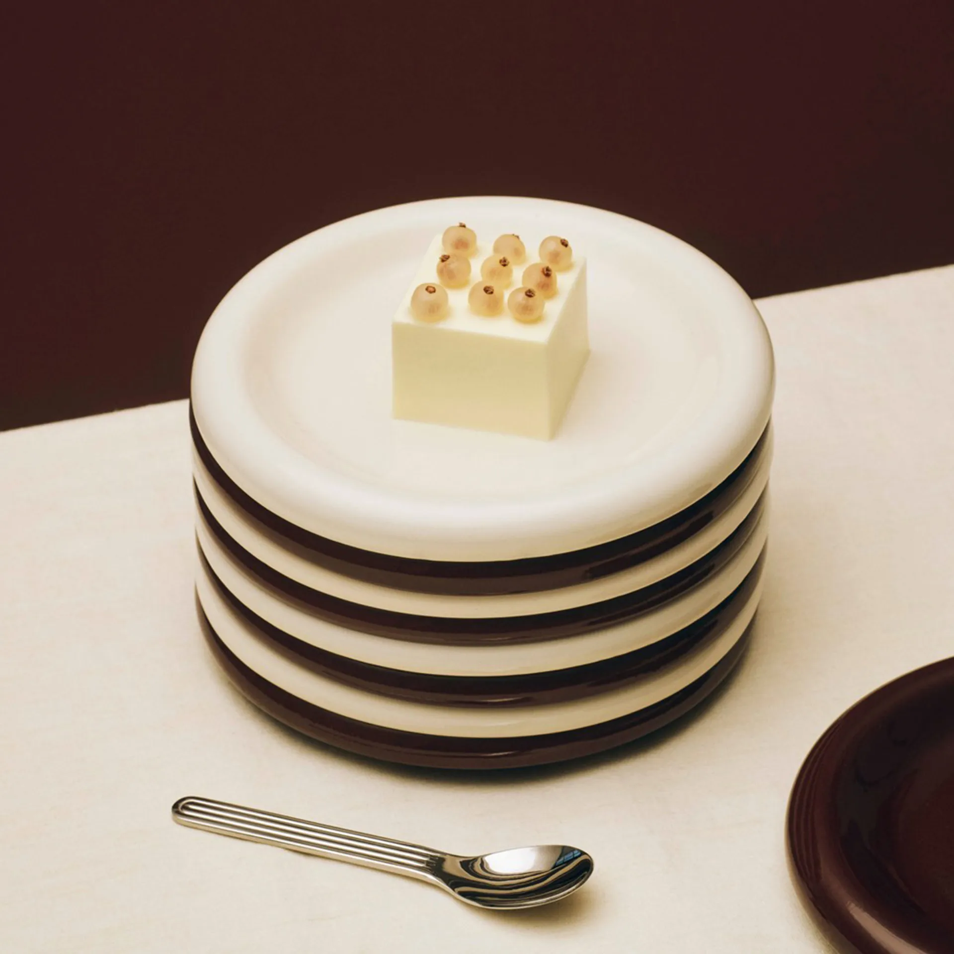 Barro plate, Pistachio, Ø24 cm 2-pack HAY