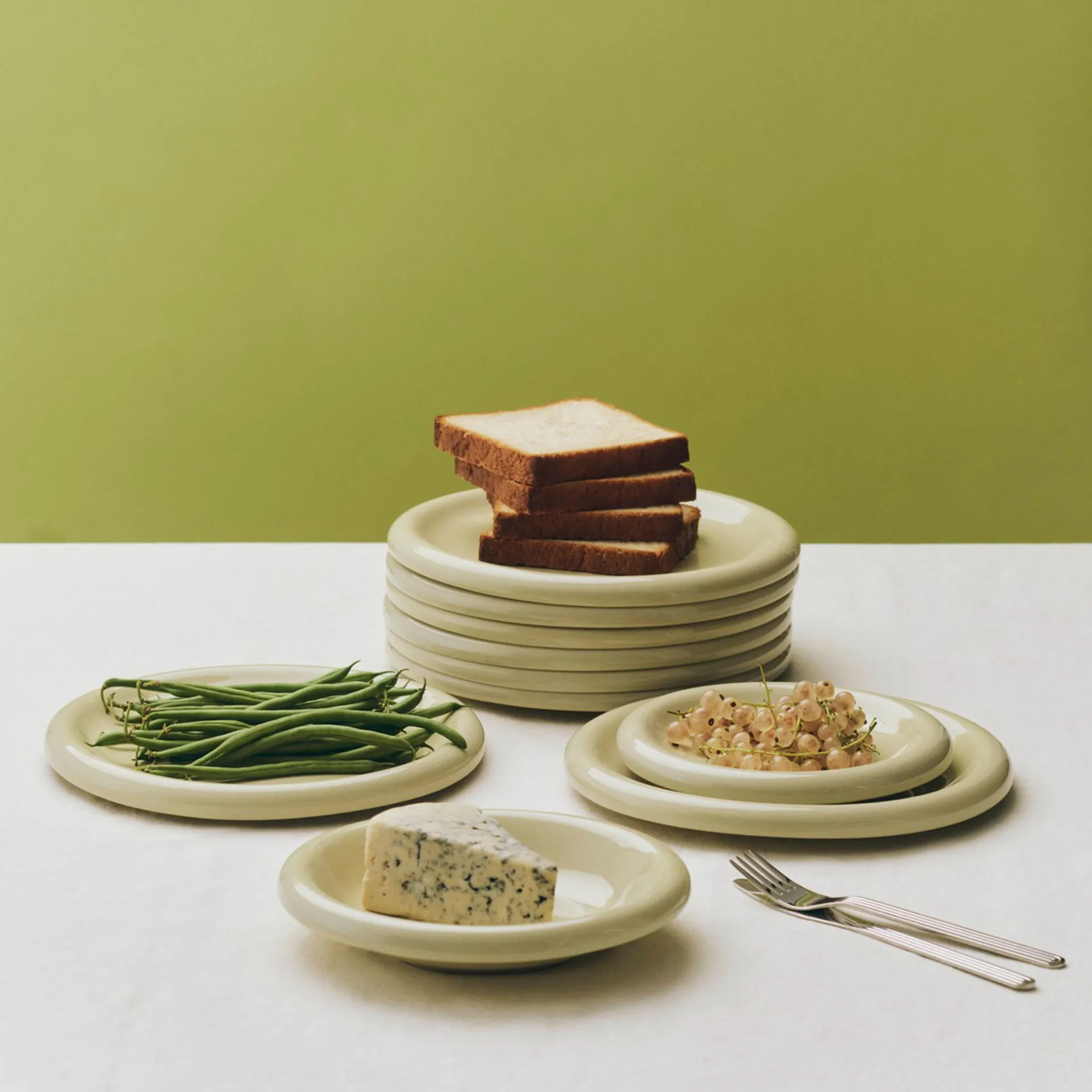 Barro plate, Pistachio, Ø24 cm 2-pack HAY