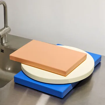 Chopping Board M 20x30 cm - peach - HAY