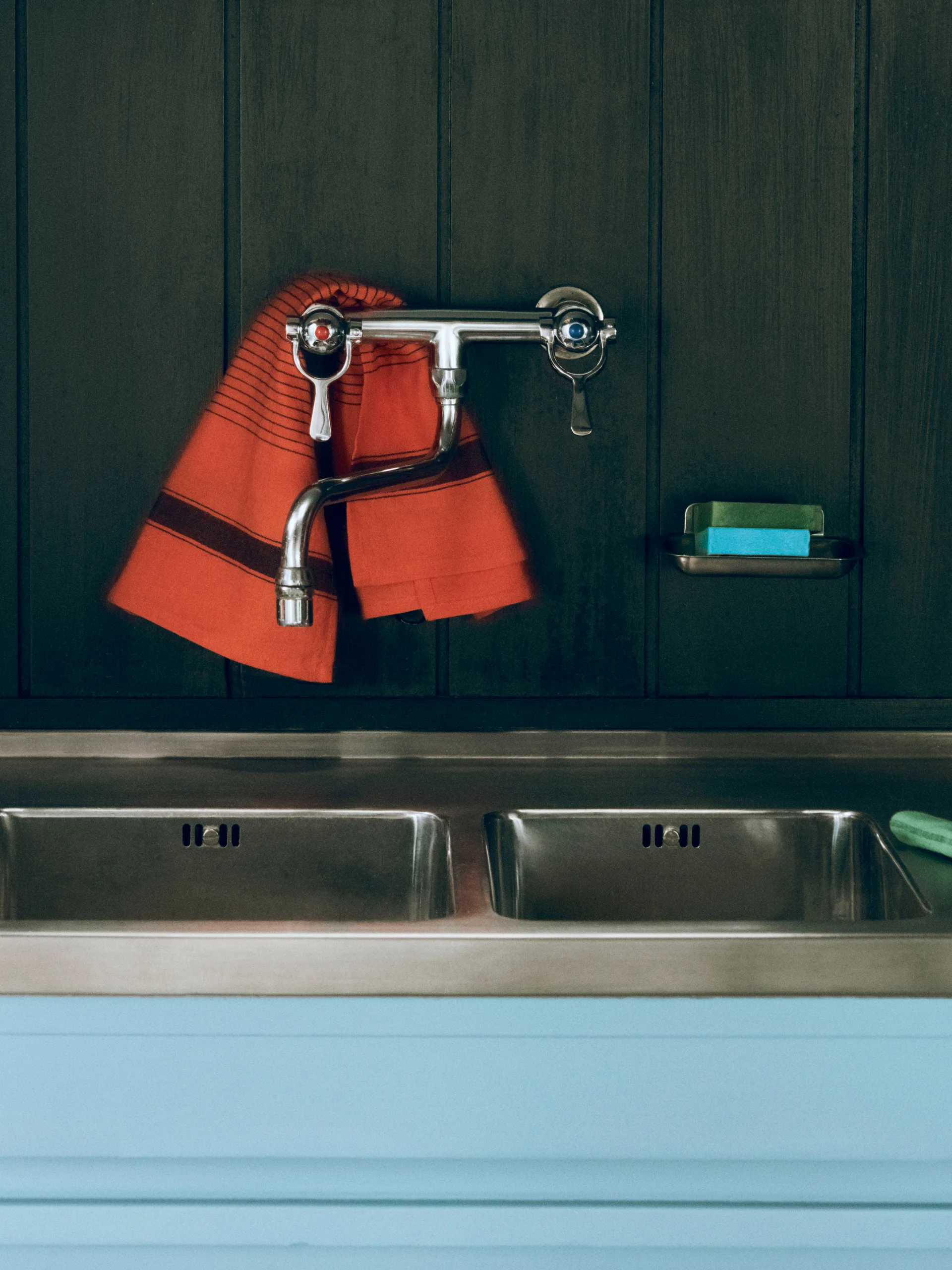 Linear kitchen towel 52x80 cm, Warm red HAY