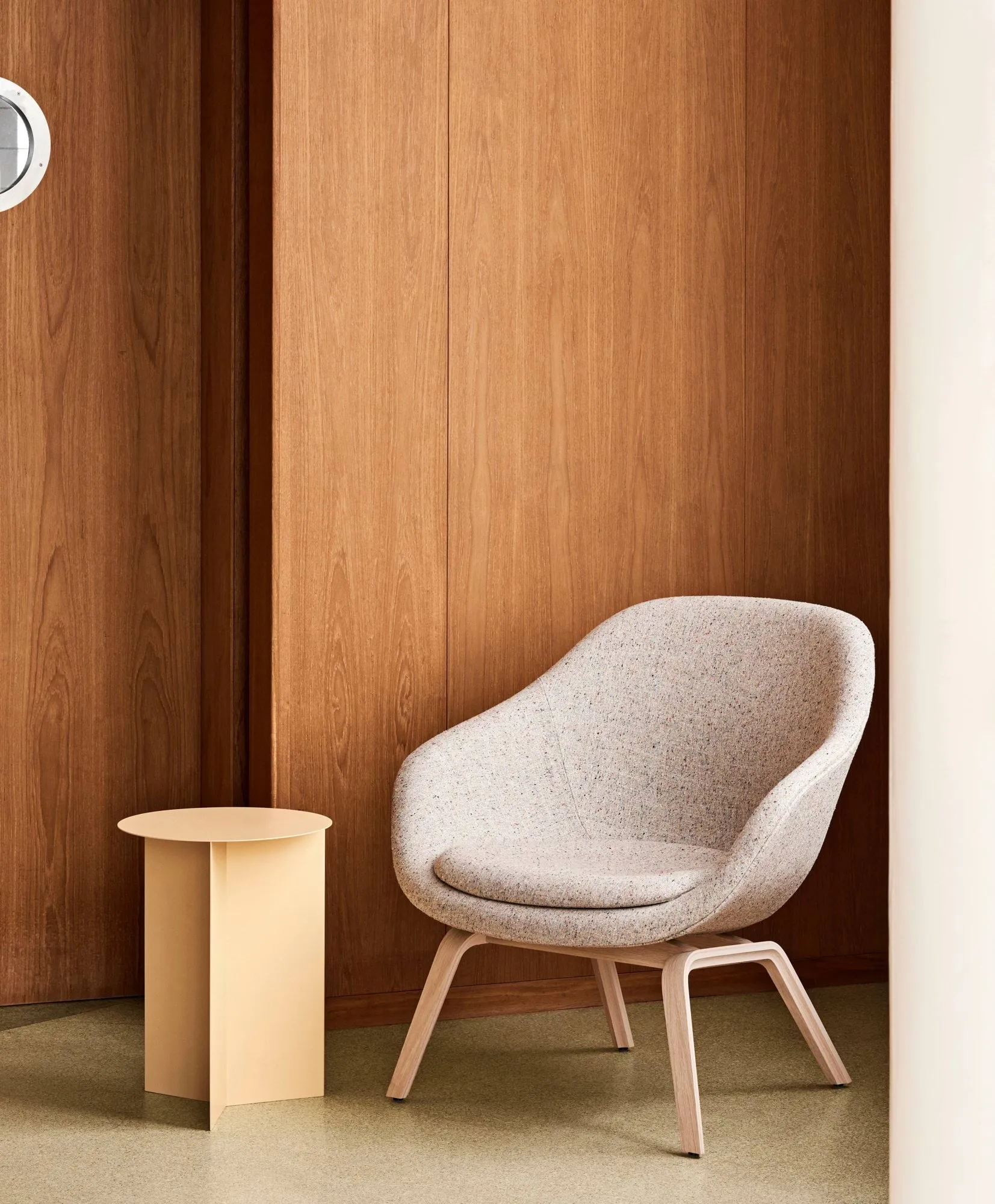 Slit high side table Ø35 cm, Light yellow HAY
