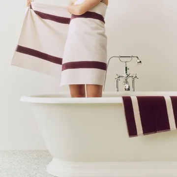 Stripe towel - Burgundy, 70x140 cm - HAY