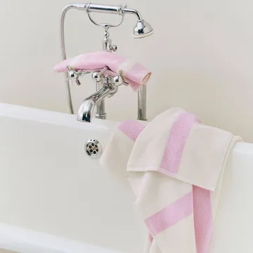 Stripe towel - Cool pink, 70x140 cm - HAY