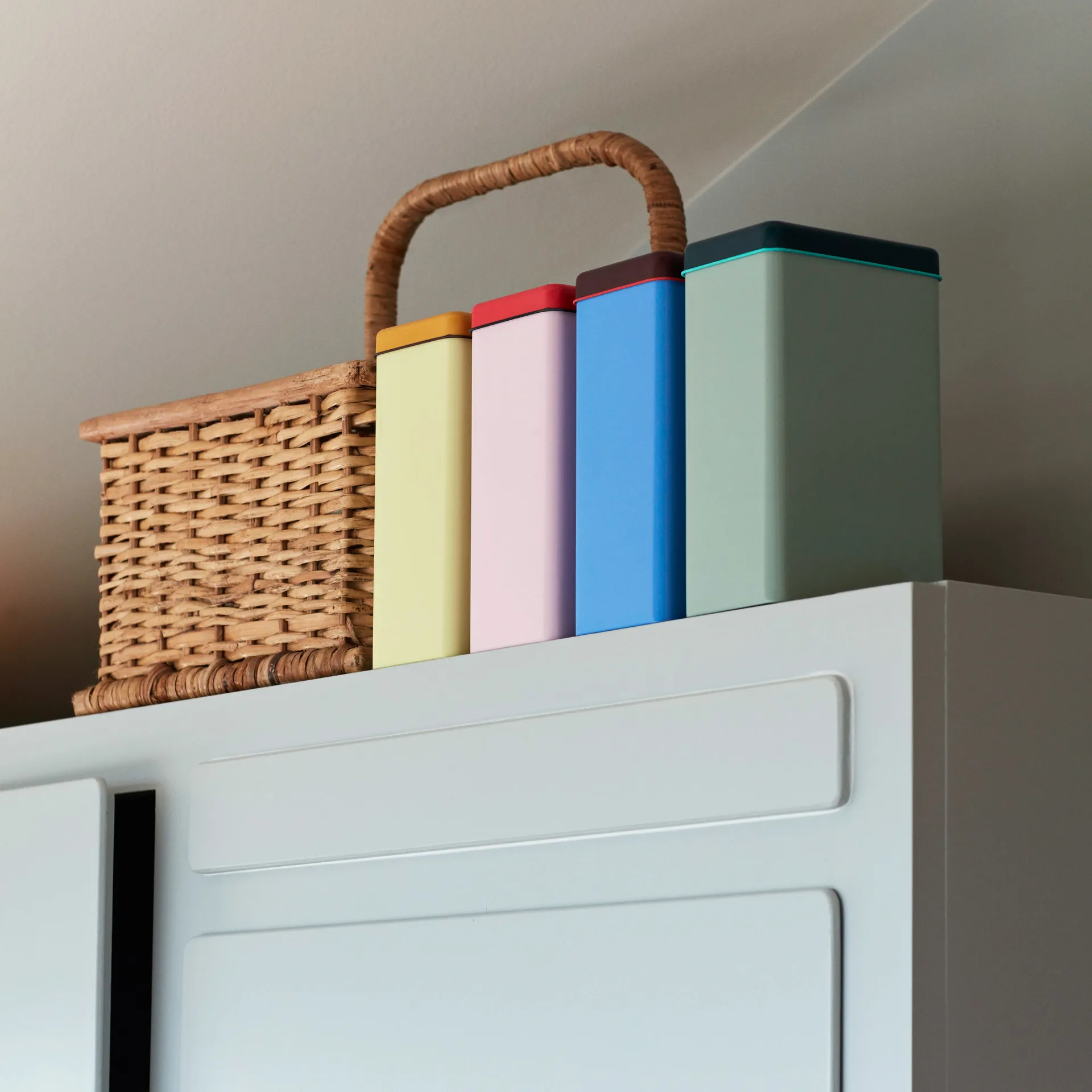 Tin by Sowden tin, Yellow HAY