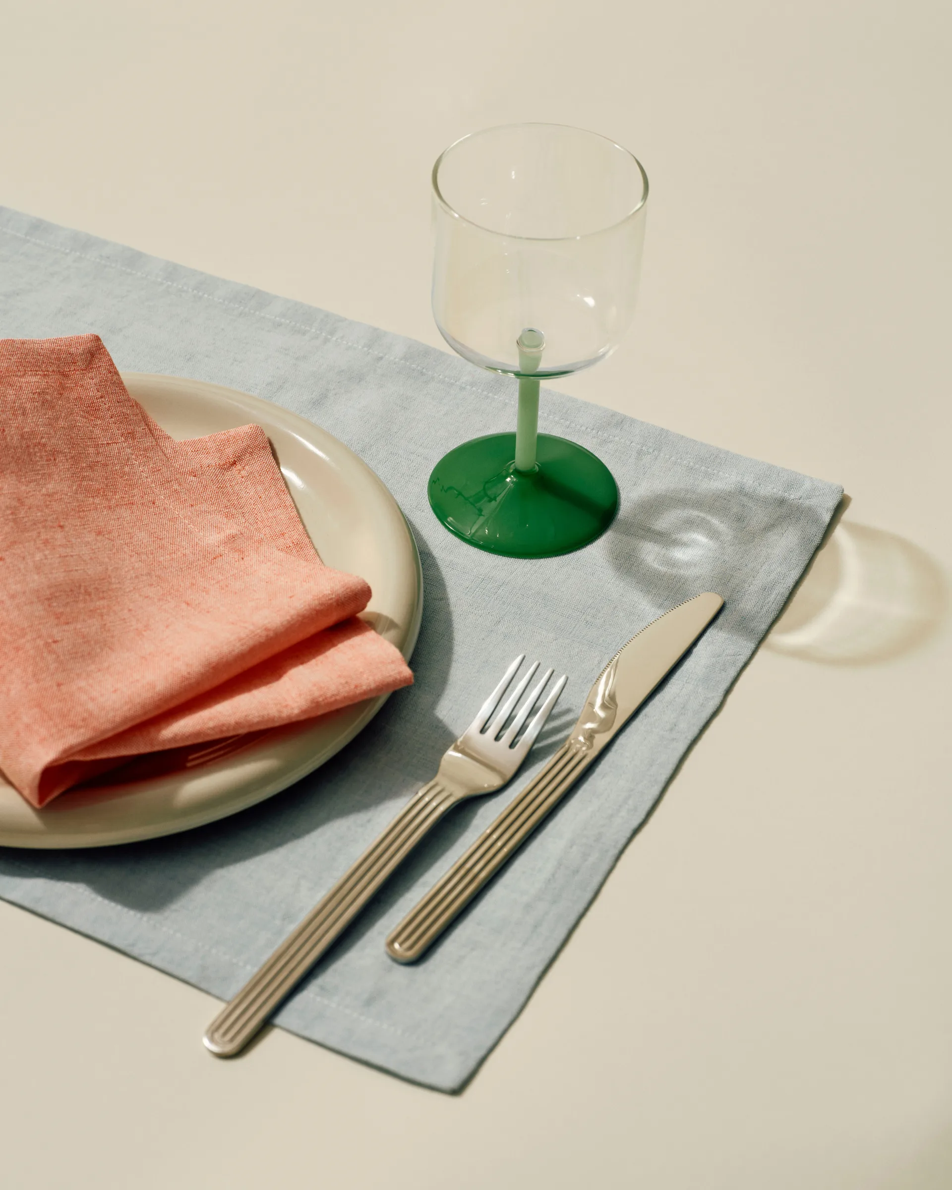 Tint coupe glasses 20 cl 2-pack, Clear-jade light green-jade dark green HAY