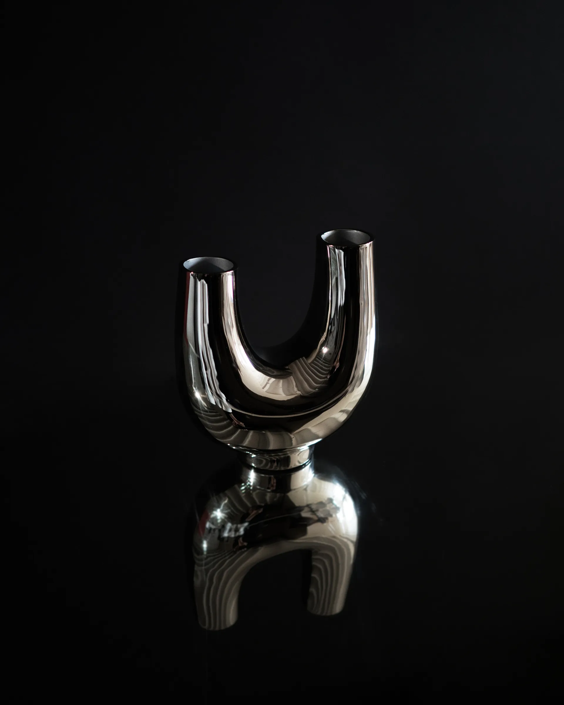 Kazumi vase, Nickel Hein Studio