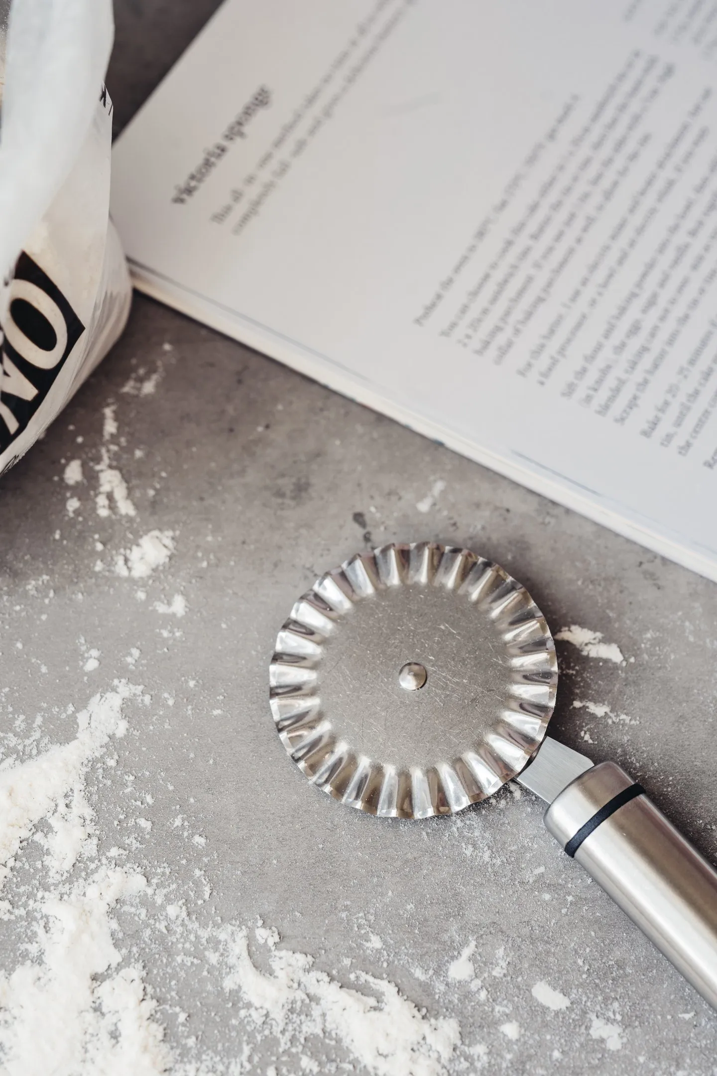 Heirol Steely dough cutter, Stainless steel Heirol