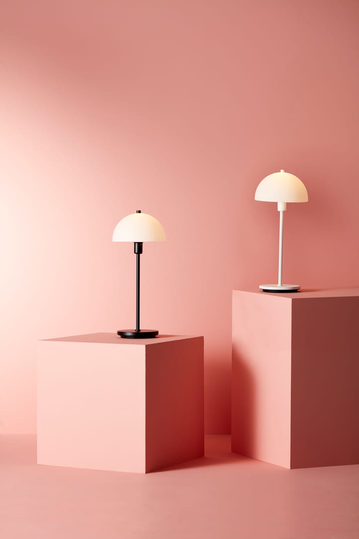 Vienda X table lamp, white Herstal