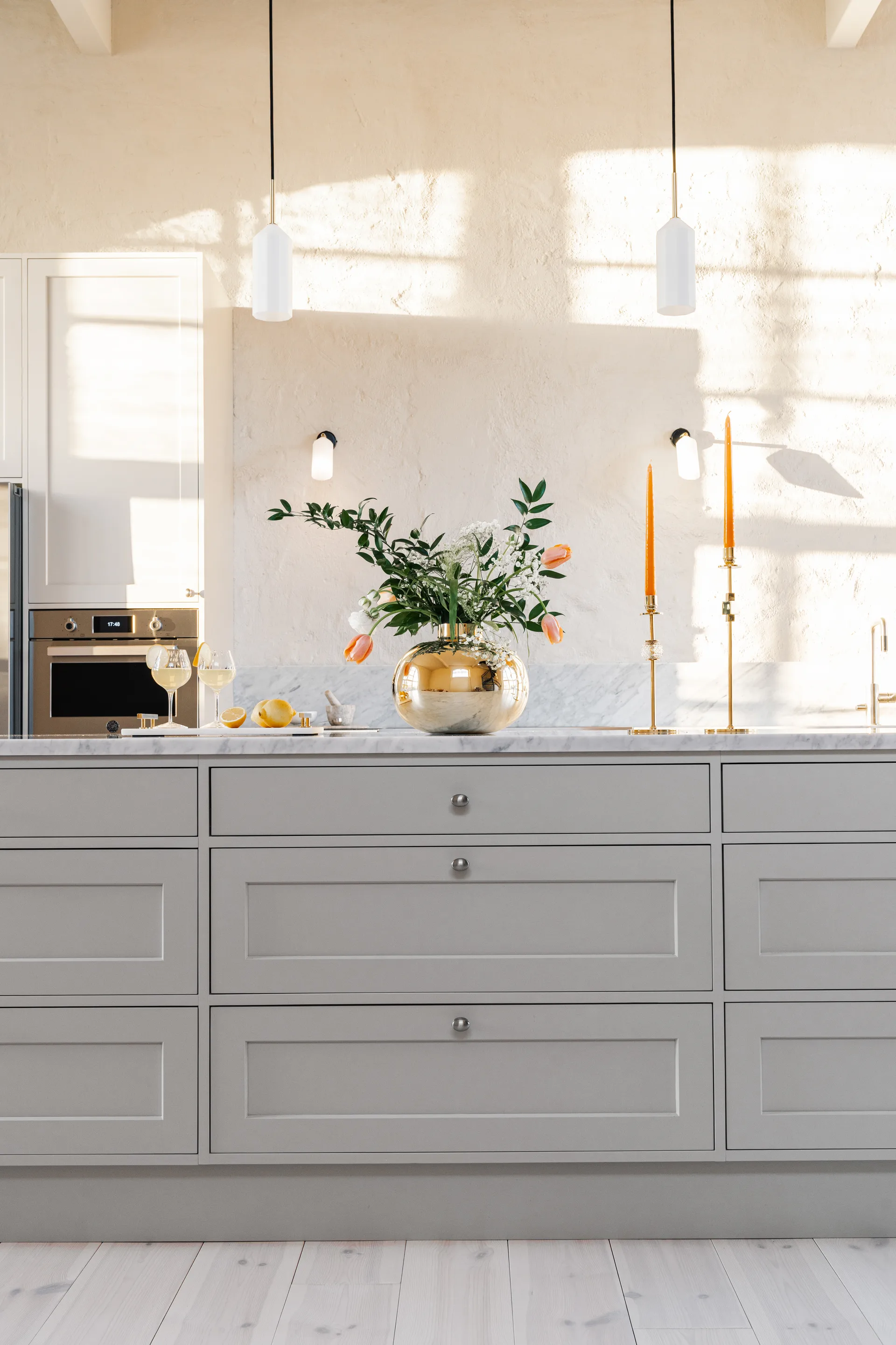 Alba candle sticks 30 cm, Solid brass and glass Hilke Collection