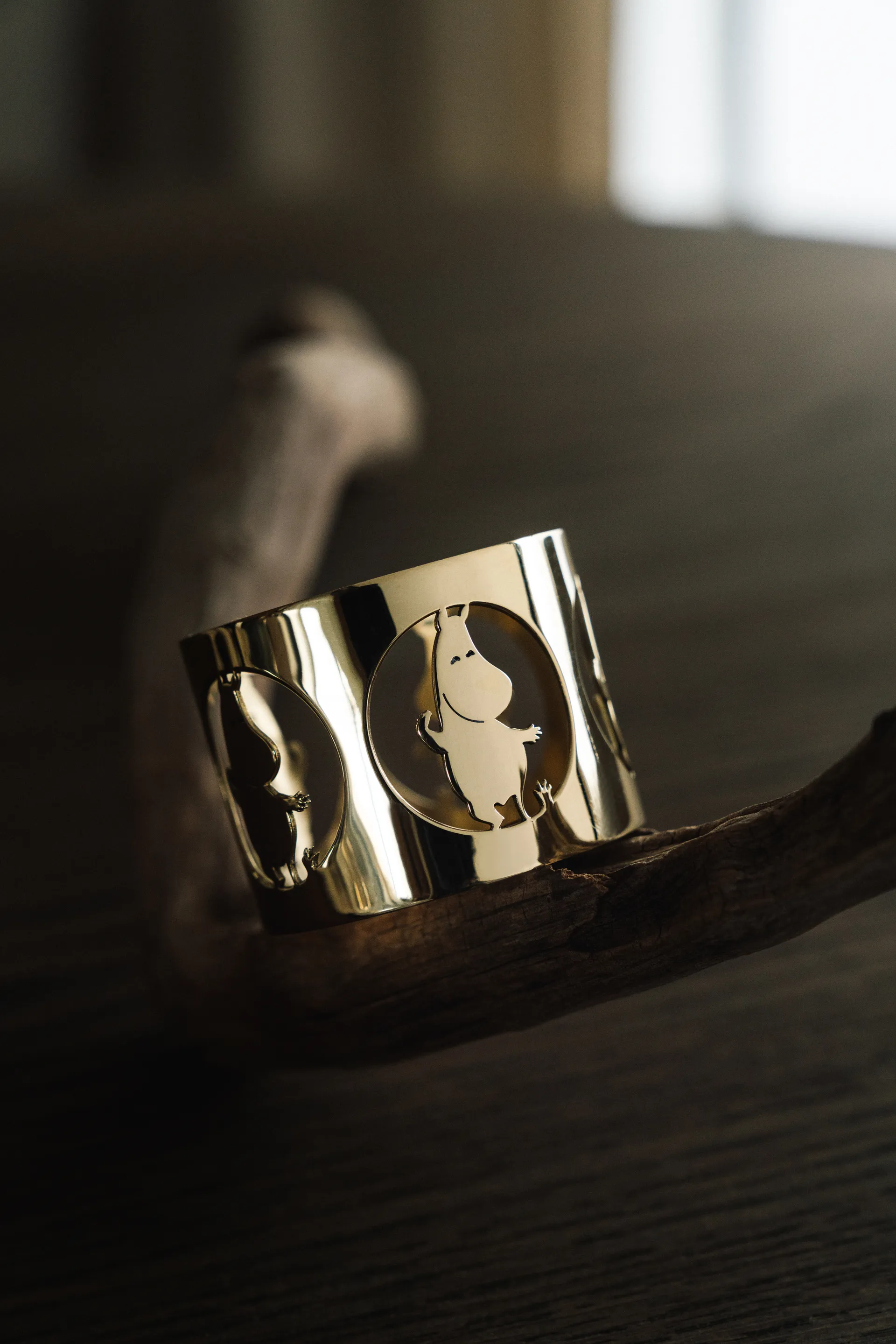 Hilke X Moomin Napkin Rings Moomintroll 2-pack, Brass Hilke Collection